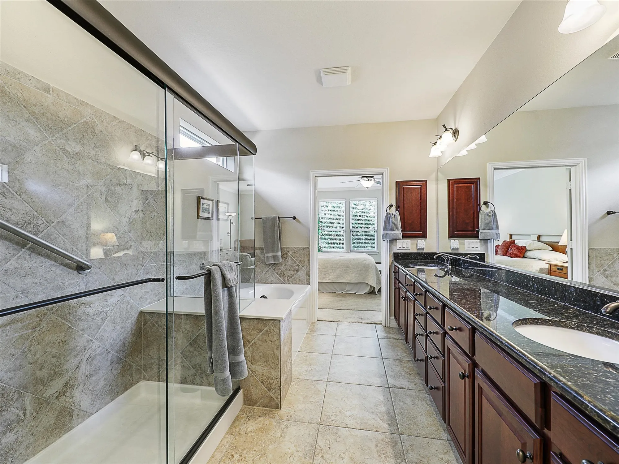 Property Slideshow image 26 of 40 | 6373 cherry hills dr, Frisco, TX, 75036