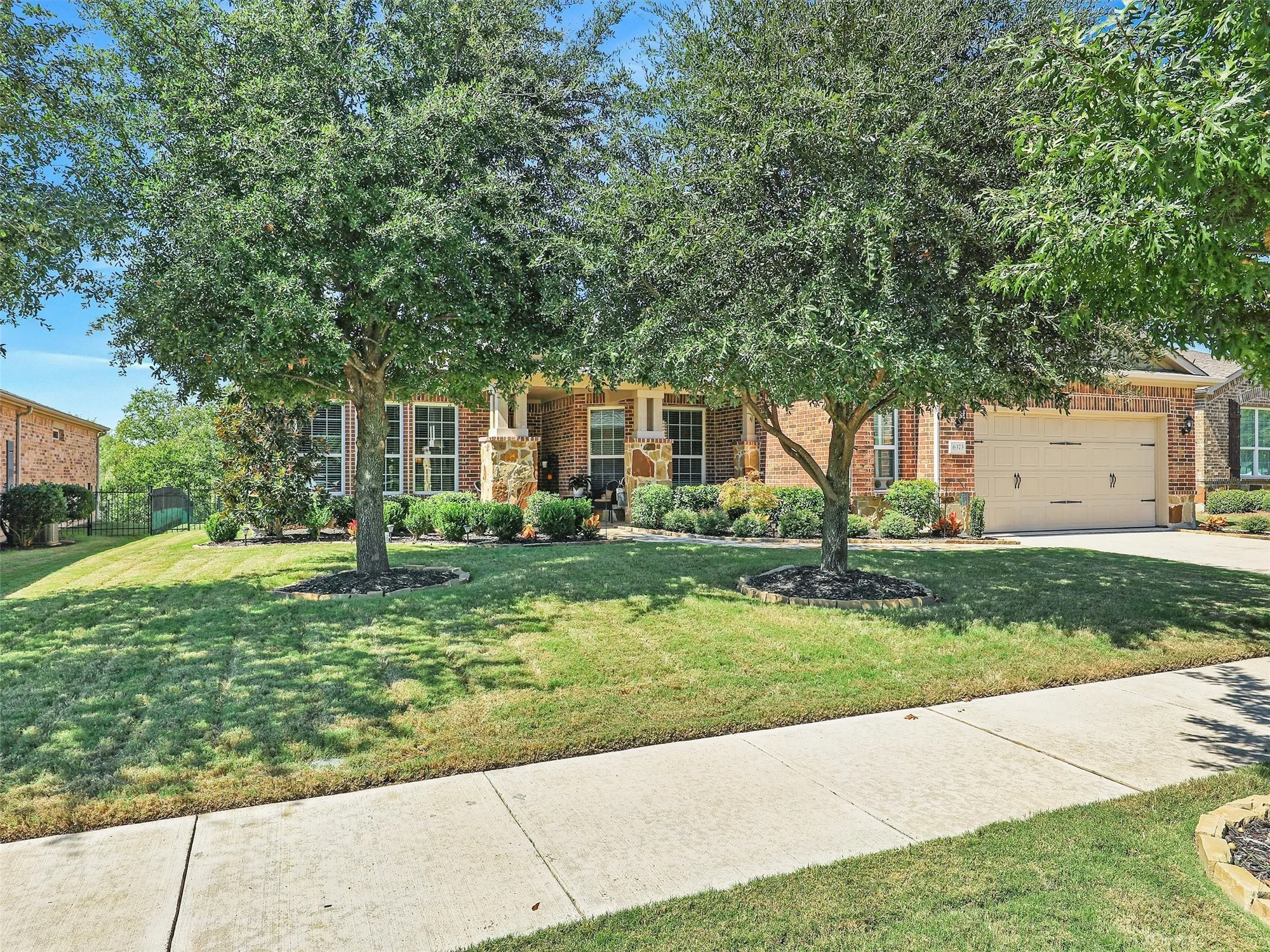 Property Slideshow image 2 of 40 | 6373 cherry hills dr, Frisco, TX, 75036