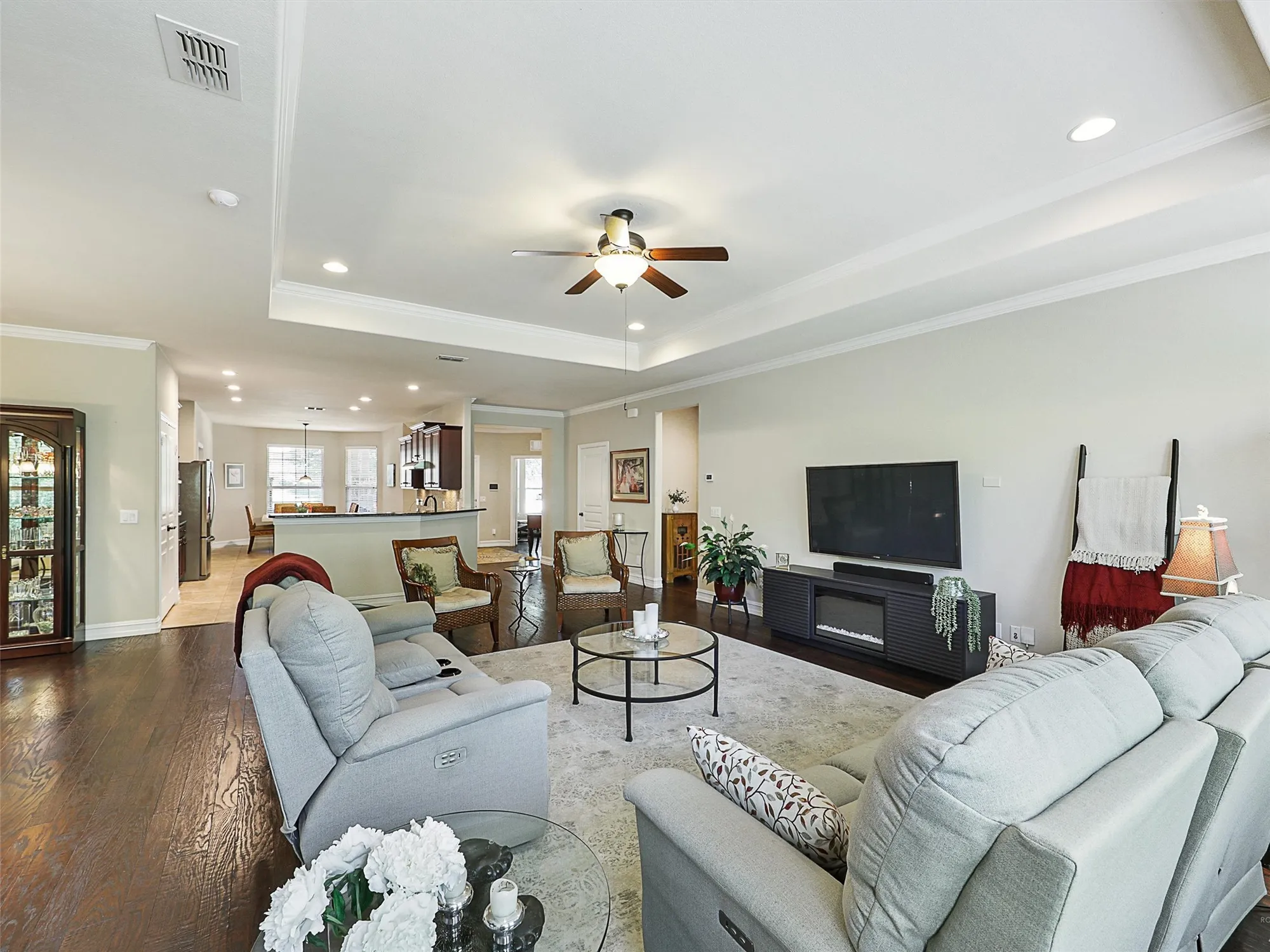 Property Slideshow image 20 of 40 | 6373 cherry hills dr, Frisco, TX, 75036