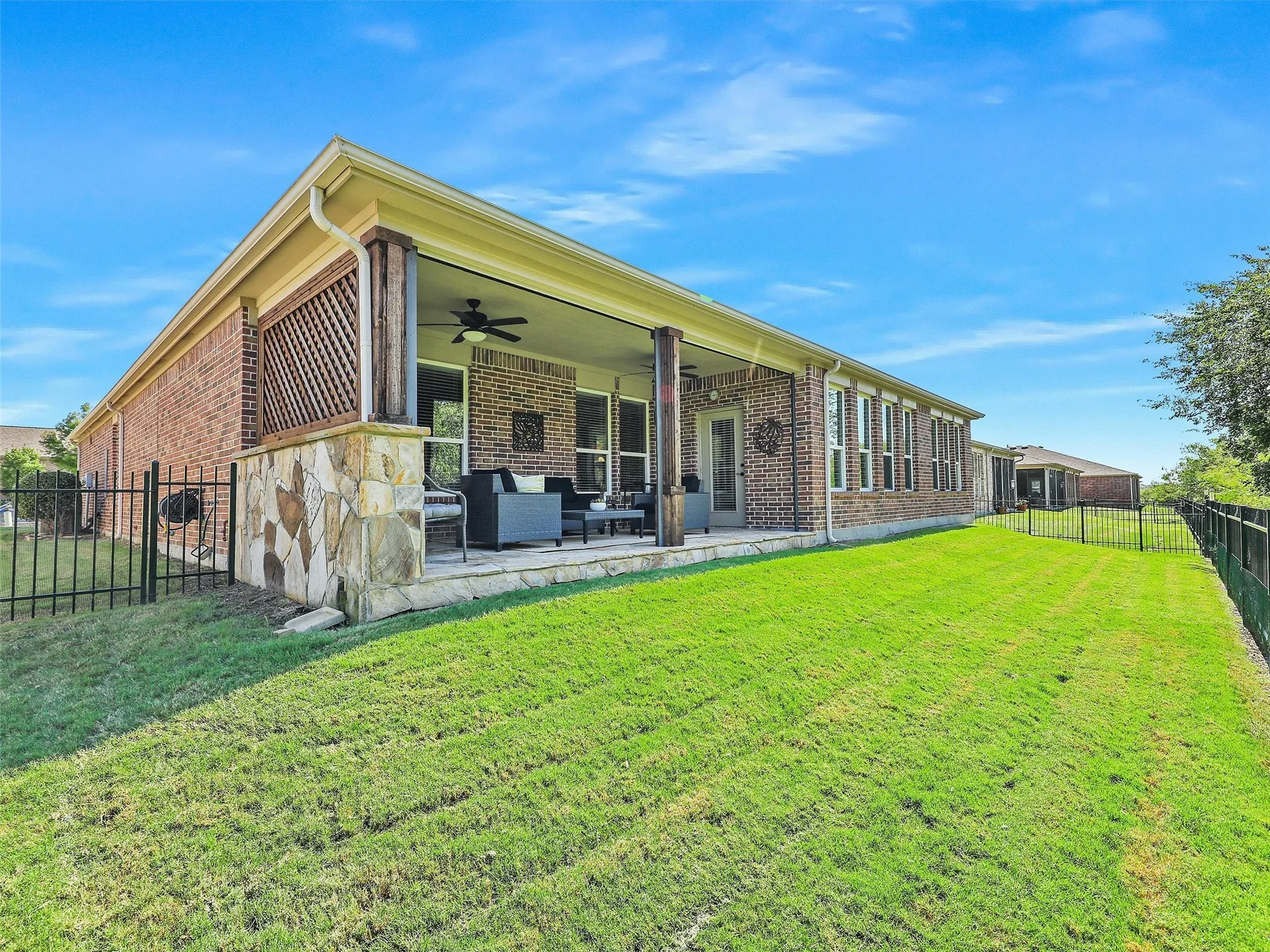 Property Slideshow image 36 of 40 | 6373 cherry hills dr, Frisco, TX, 75036