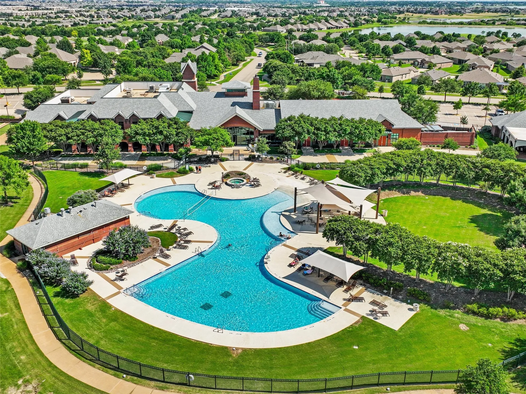 Property Slideshow image 38 of 40 | 6373 cherry hills dr, Frisco, TX, 75036