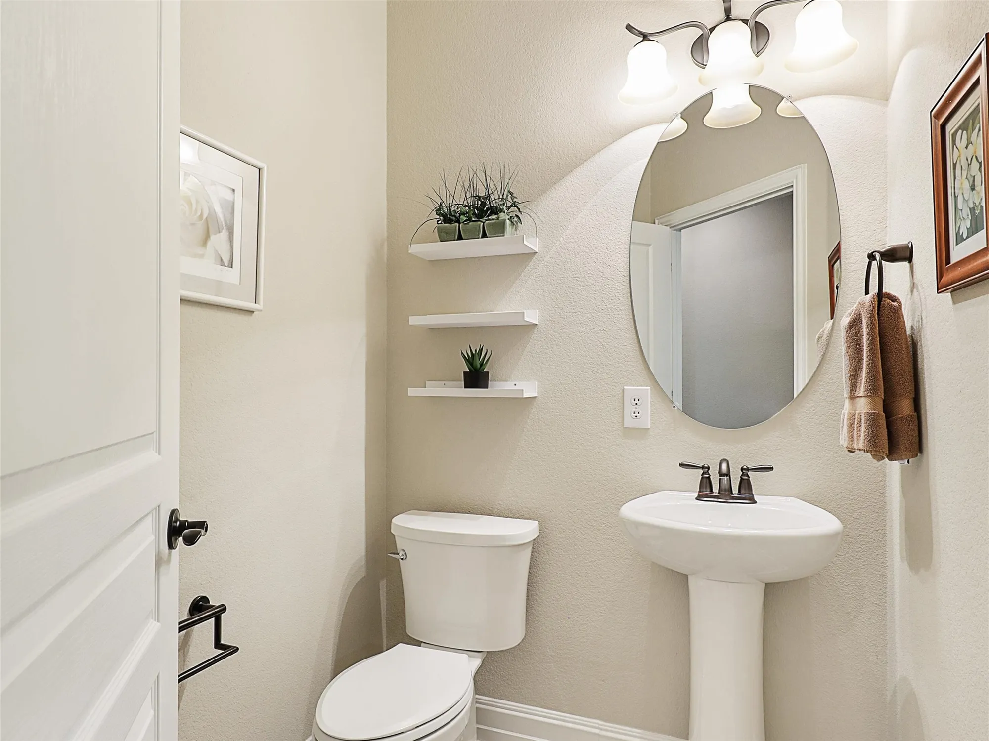 Property Slideshow image 32 of 40 | 6373 cherry hills dr, Frisco, TX, 75036