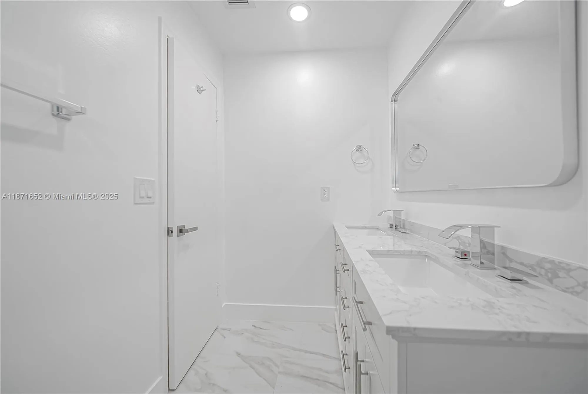 Property Slideshow image 17 of 46 | 2106 alfred dr, Boynton Beach, FL, 33426