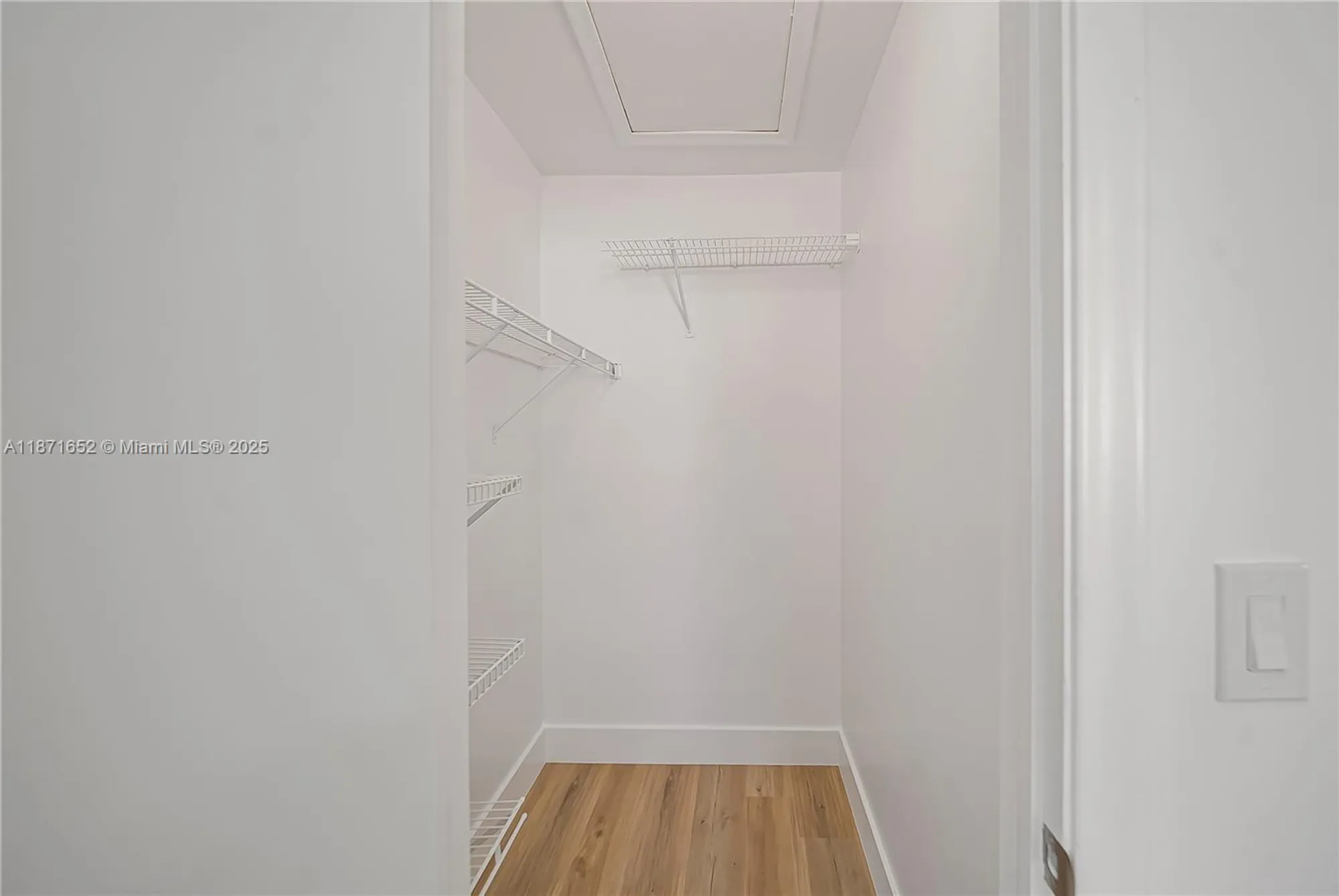 Property Slideshow image 28 of 46 | 2106 alfred dr, Boynton Beach, FL, 33426