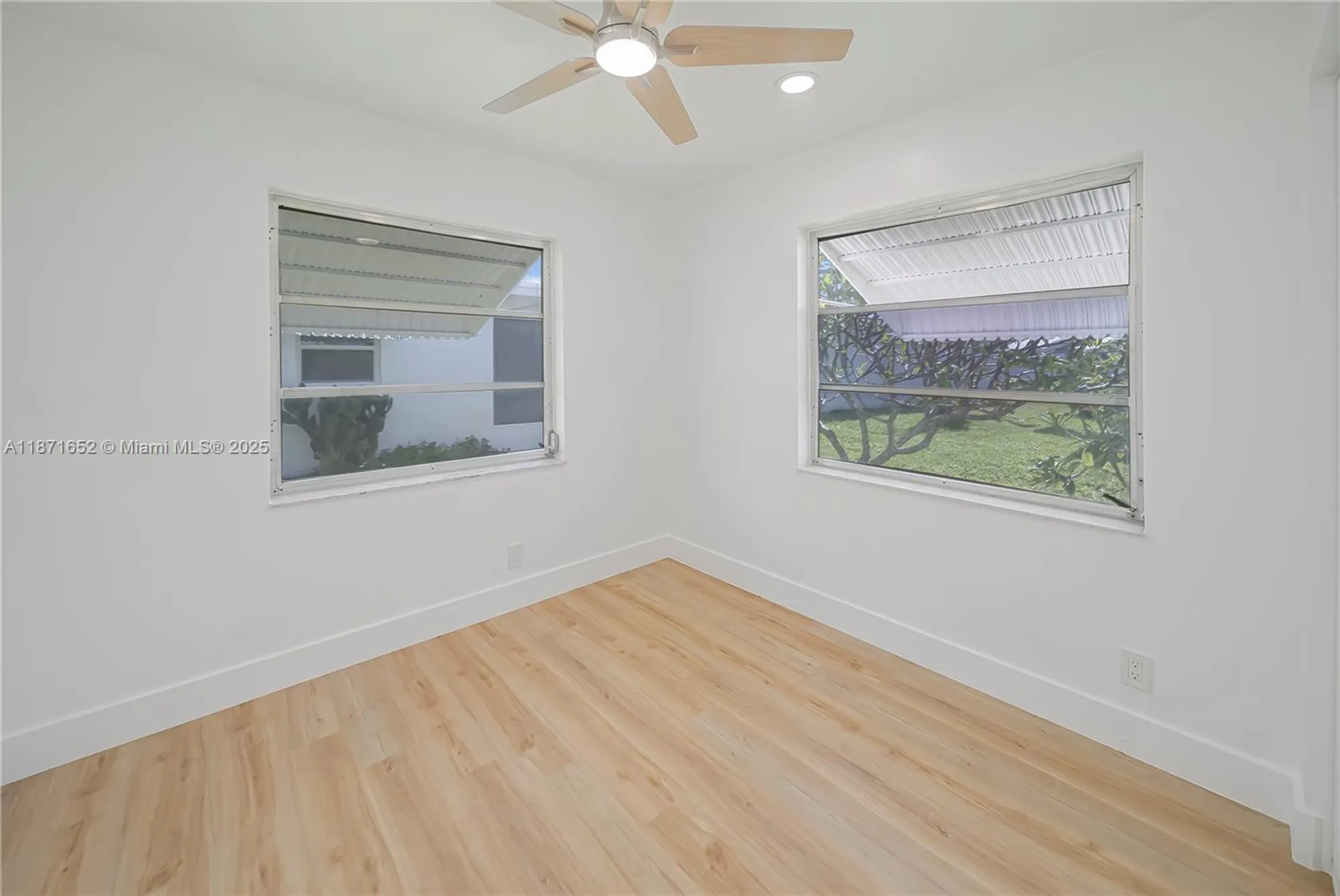 Property Slideshow image 37 of 46 | 2106 alfred dr, Boynton Beach, FL, 33426
