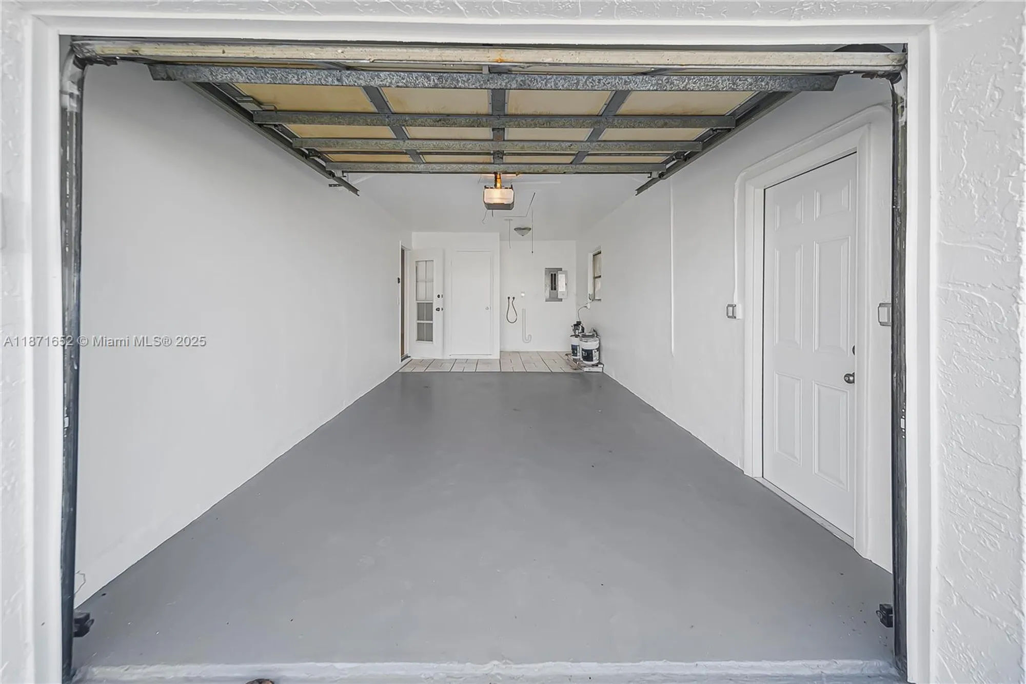 Property Slideshow image 41 of 46 | 2106 alfred dr, Boynton Beach, FL, 33426