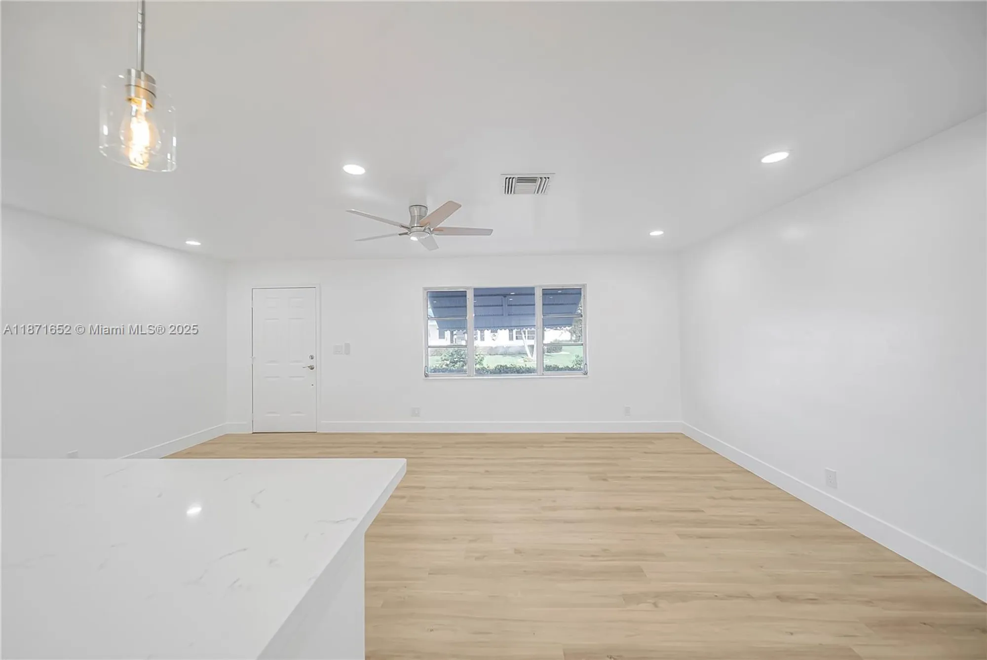 Property Slideshow image 5 of 46 | 2106 alfred dr, Boynton Beach, FL, 33426