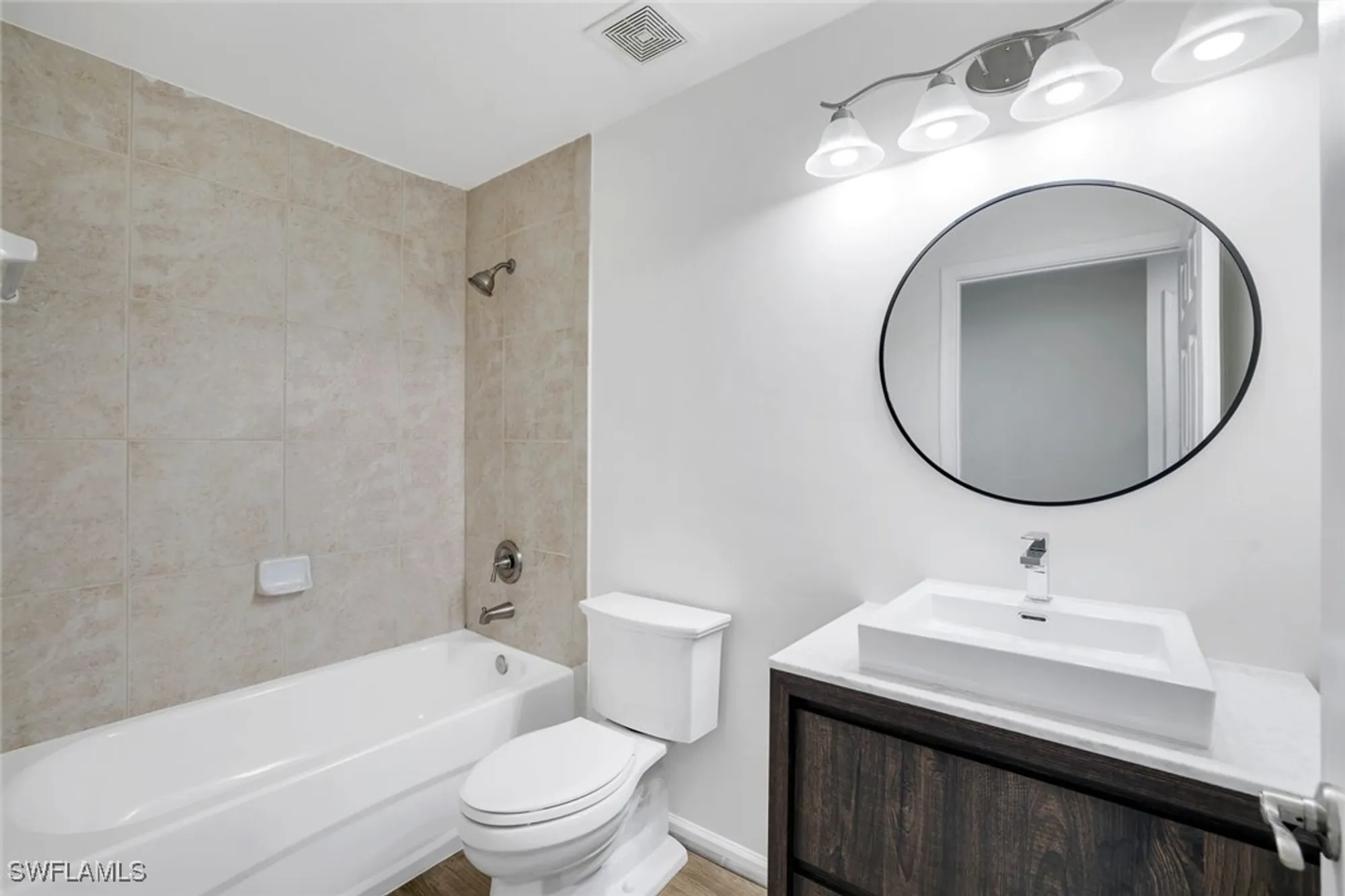 Property Slideshow image 18 of 31 | 6875 ascot dr # 6, Naples, FL, 34113