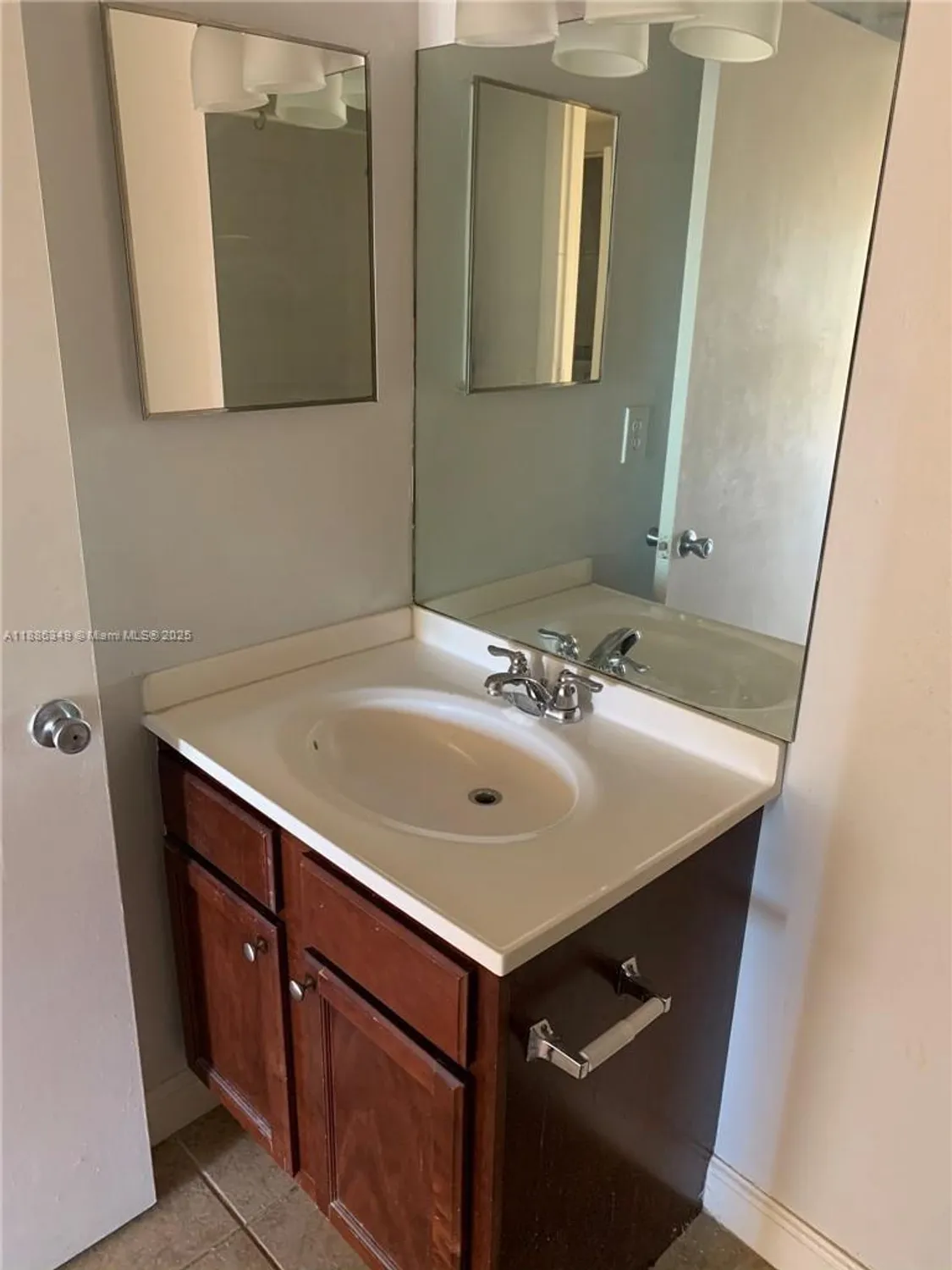 Property Slideshow image 6 of 11 | 7650 westwood dr apt 519, Tamarac, FL, 33321