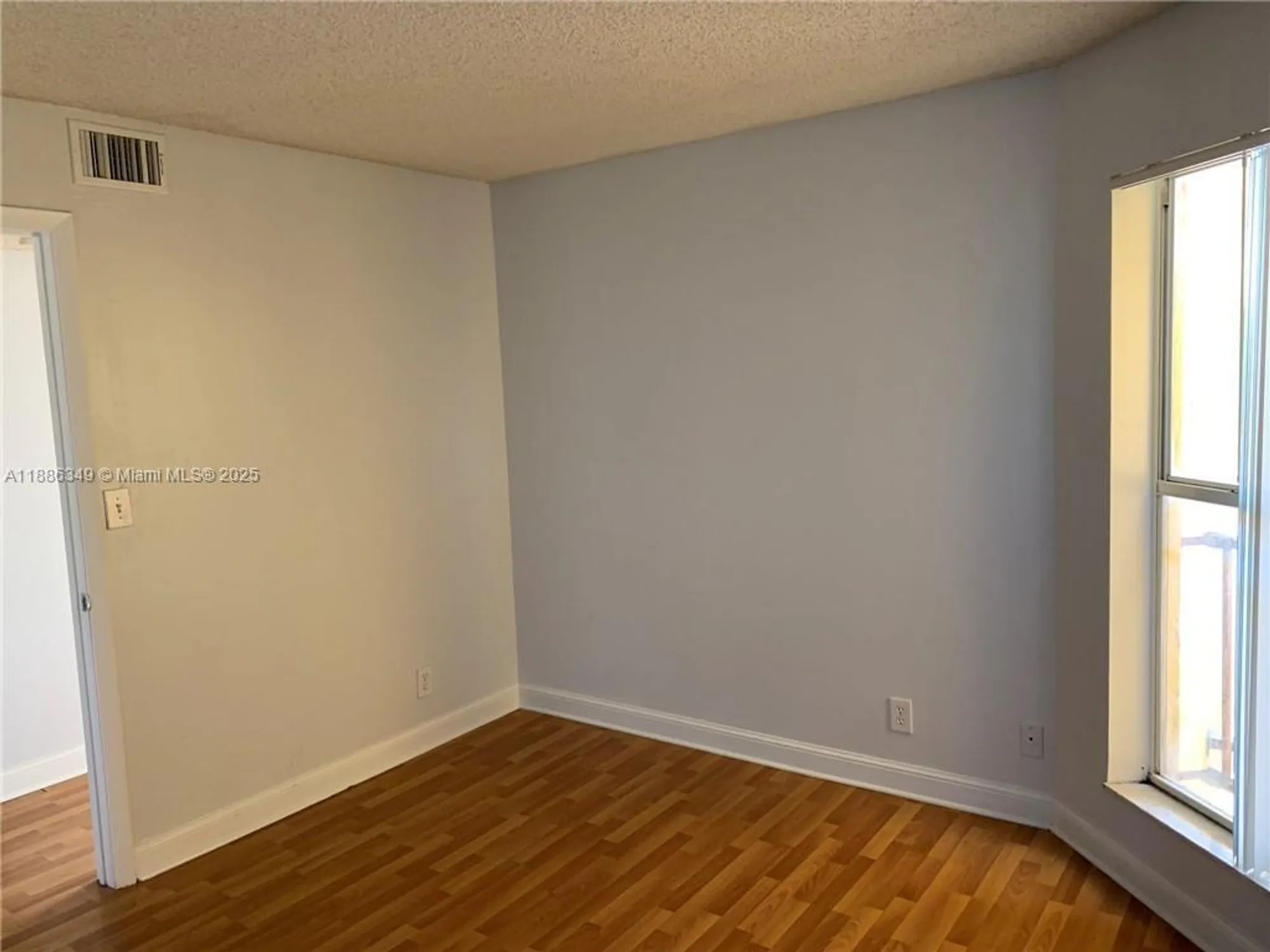 Property Slideshow image 8 of 11 | 7650 westwood dr apt 519, Tamarac, FL, 33321