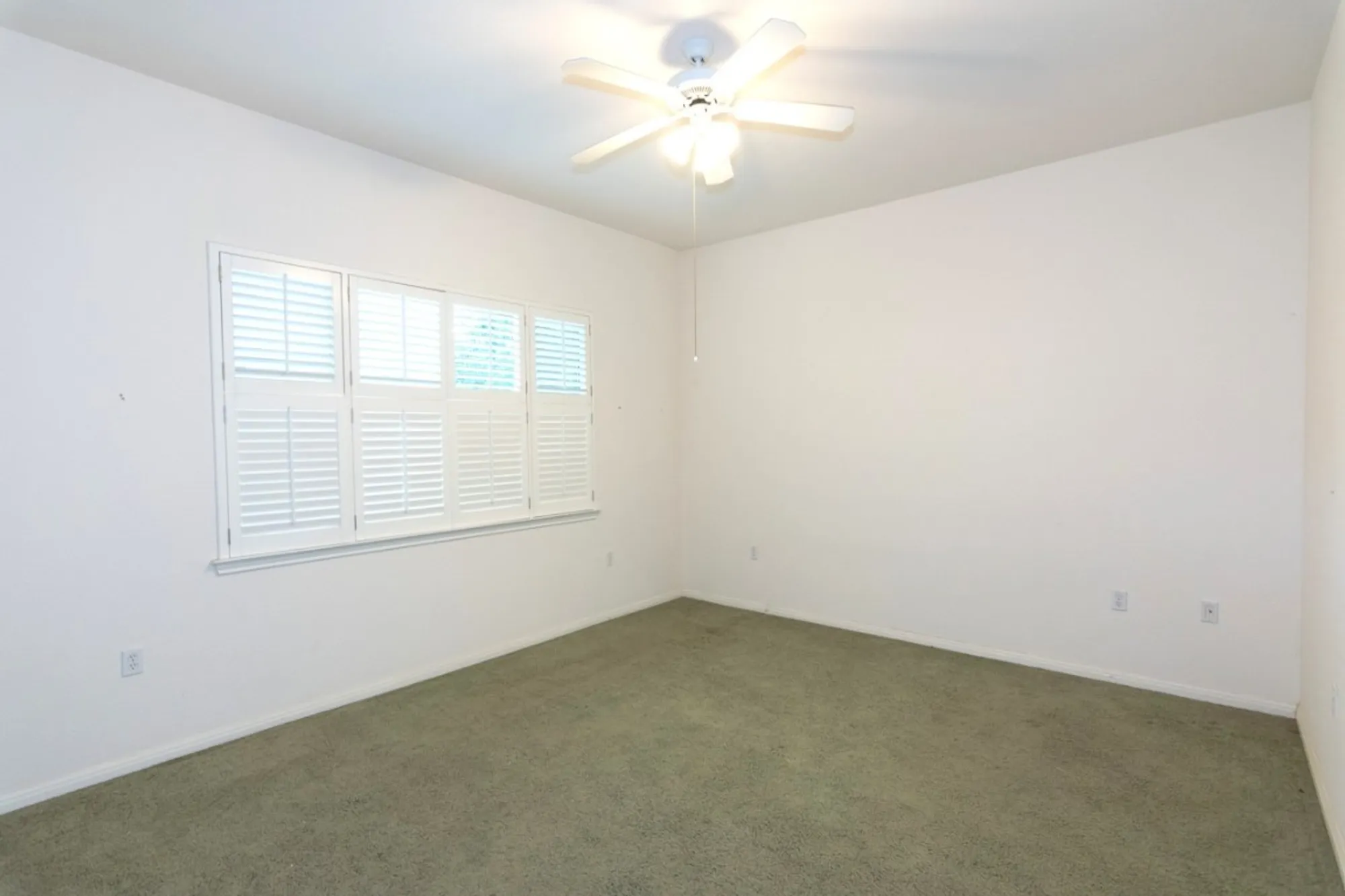 Property Slideshow image 17 of 32 | 102 harness ln, Georgetown, TX, 78633