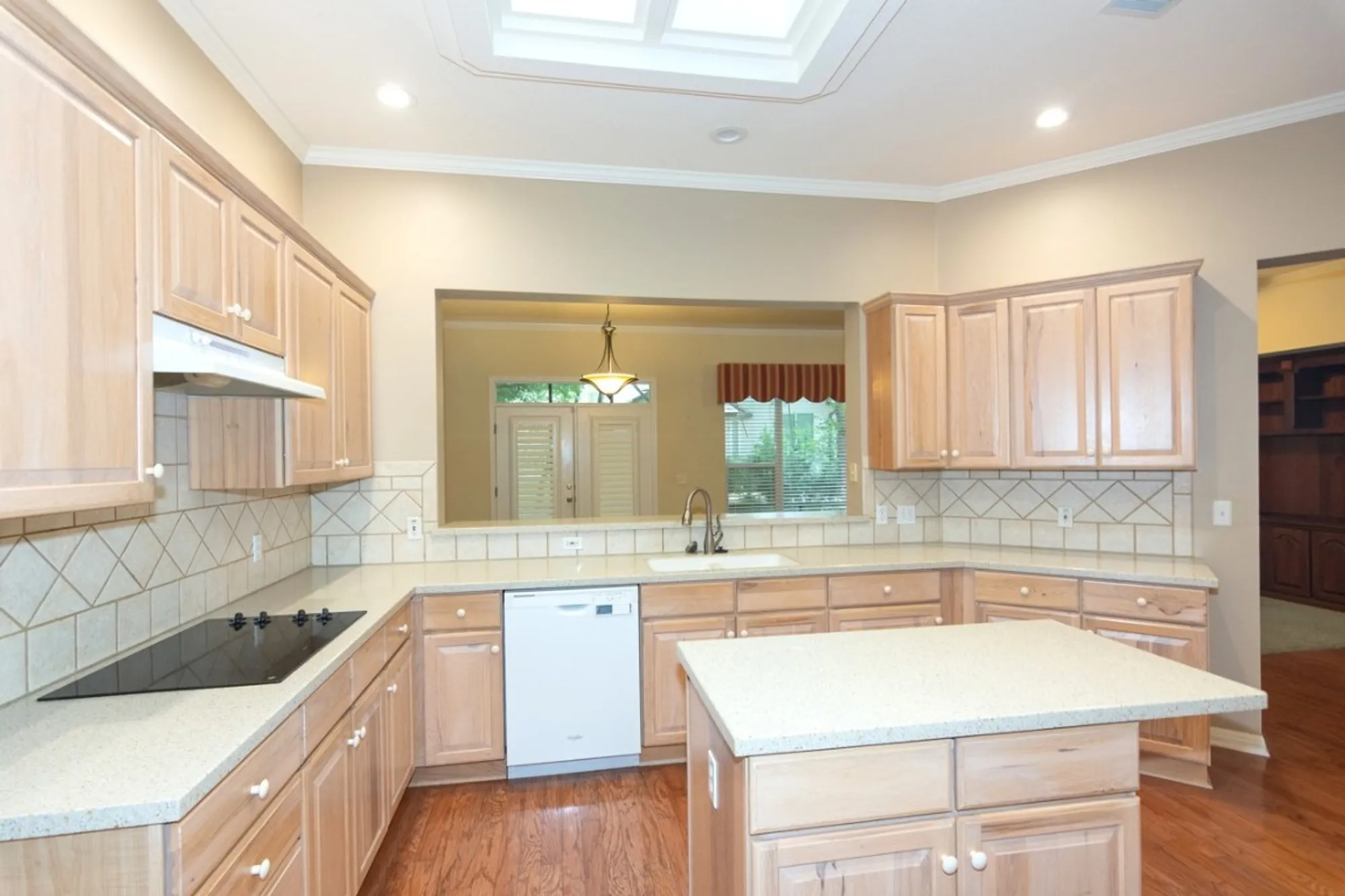 Property Slideshow image 13 of 32 | 102 harness ln, Georgetown, TX, 78633