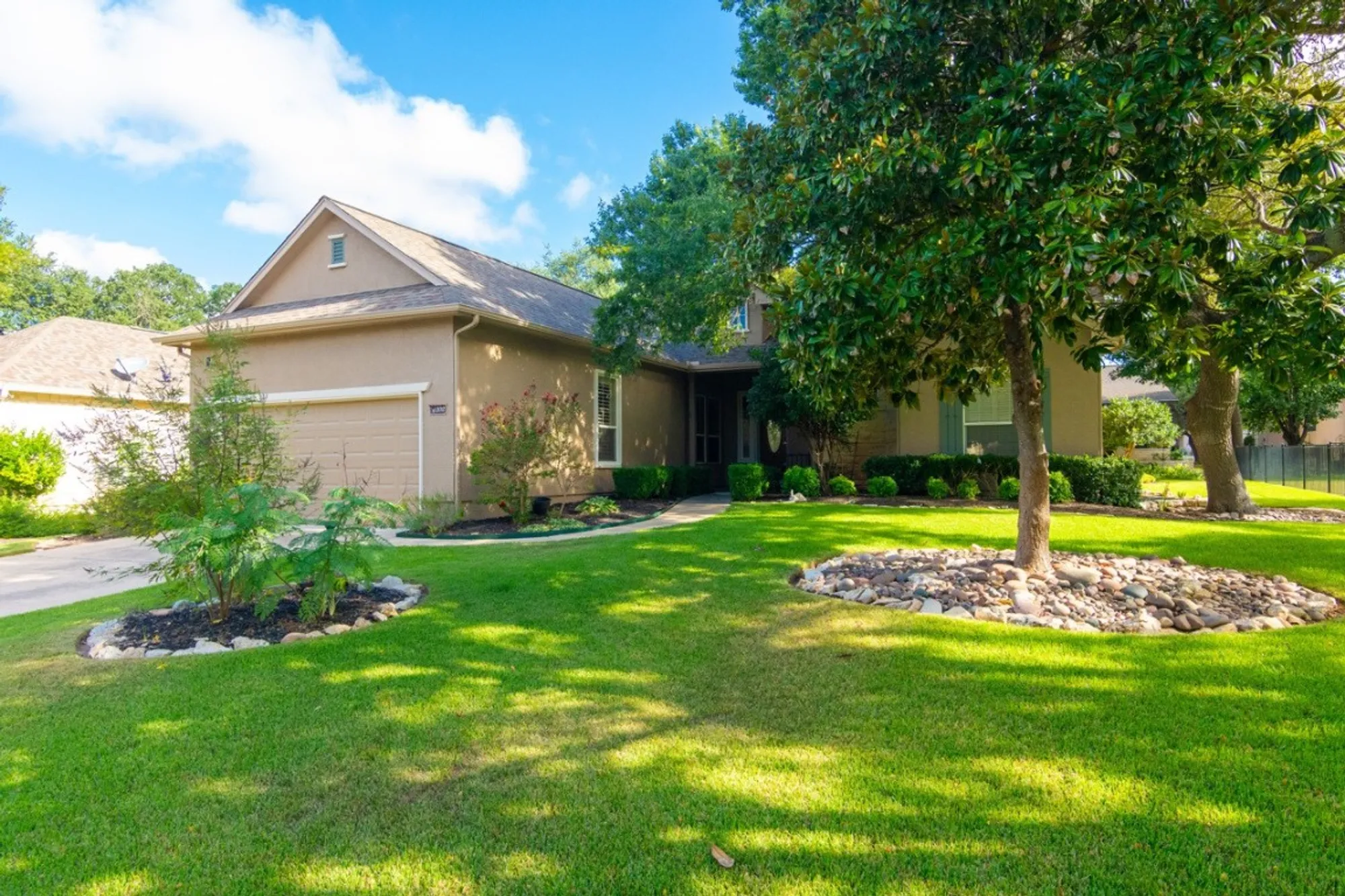 Property Slideshow image 3 of 32 | 102 harness ln, Georgetown, TX, 78633