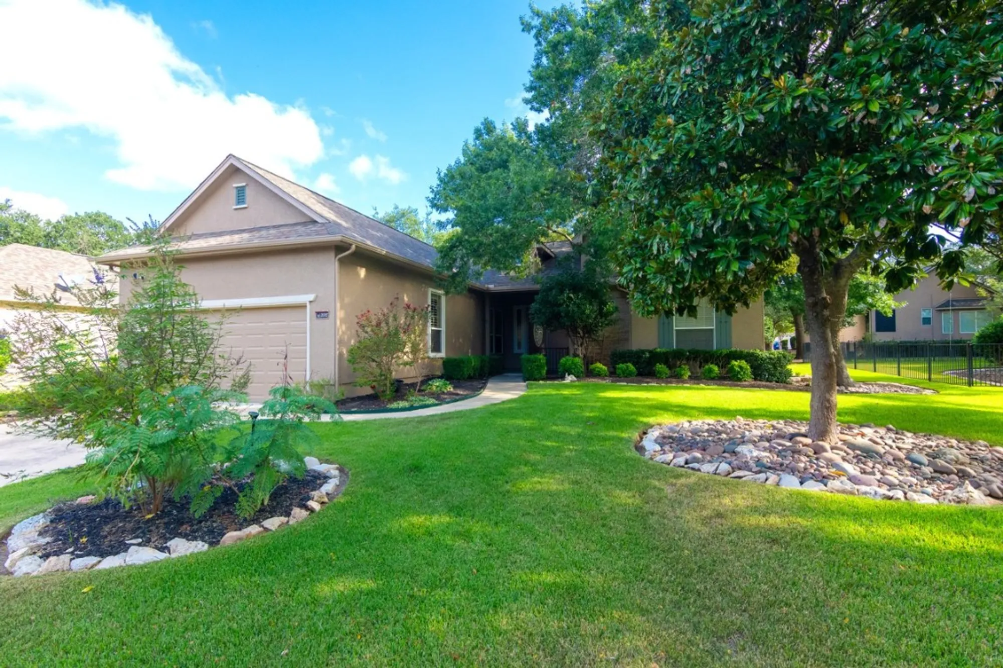 Property Slideshow image 4 of 32 | 102 harness ln, Georgetown, TX, 78633