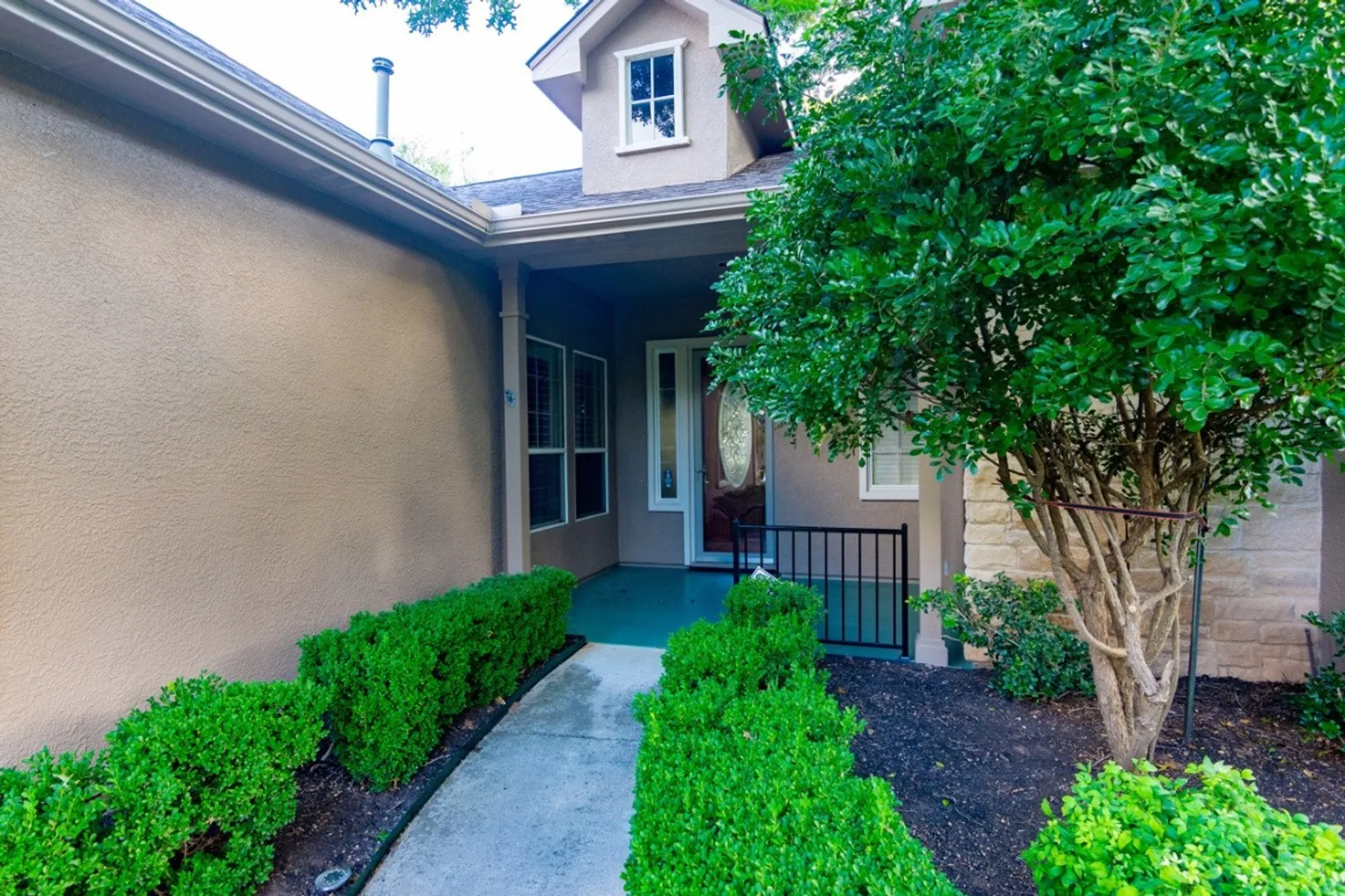 Property Slideshow image 5 of 32 | 102 harness ln, Georgetown, TX, 78633