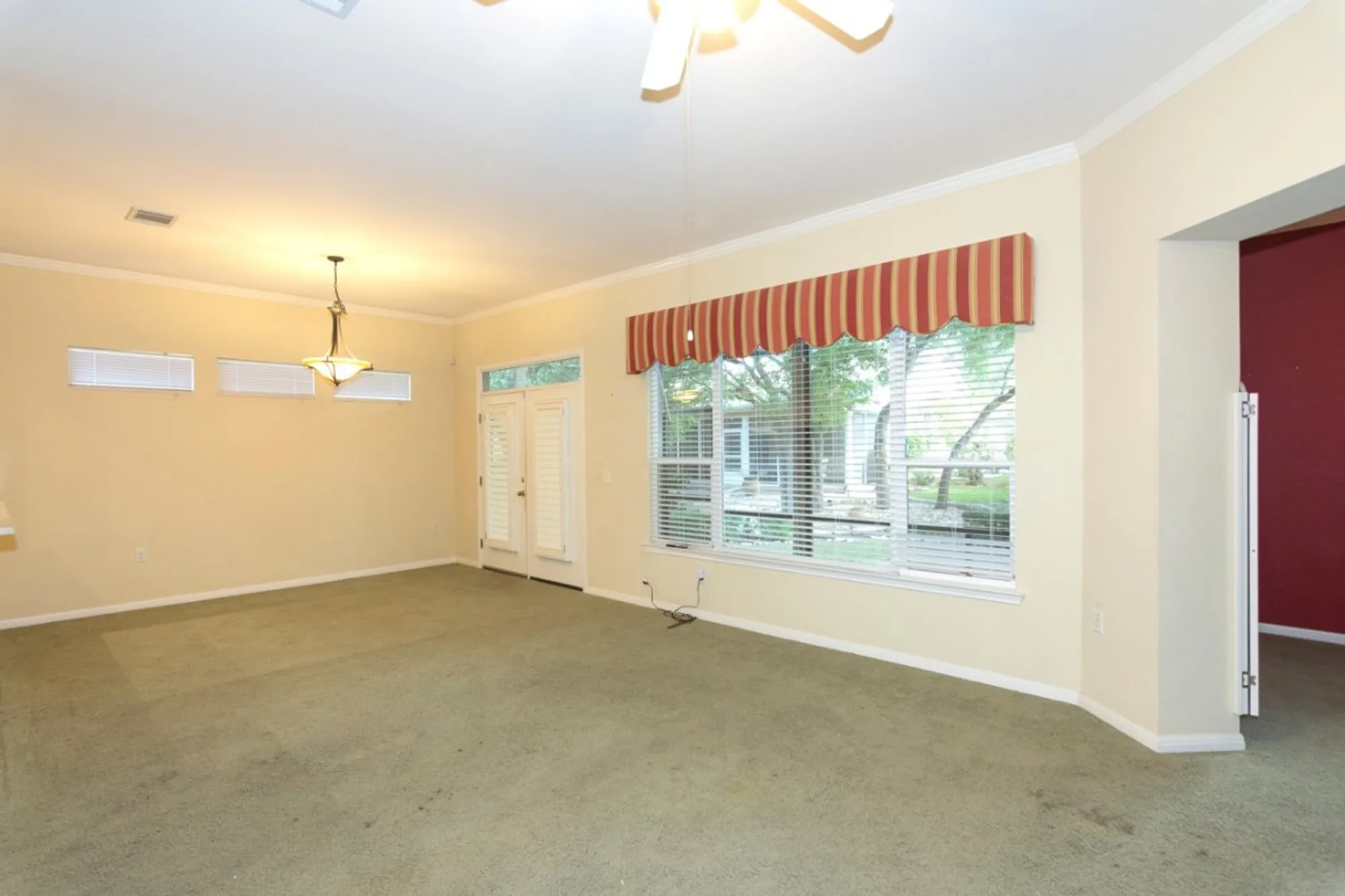 Property Slideshow image 7 of 32 | 102 harness ln, Georgetown, TX, 78633