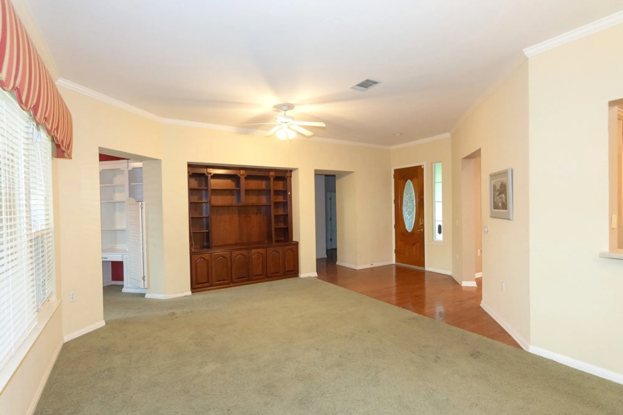 Property Slideshow image 8 of 32 | 102 harness ln, Georgetown, TX, 78633