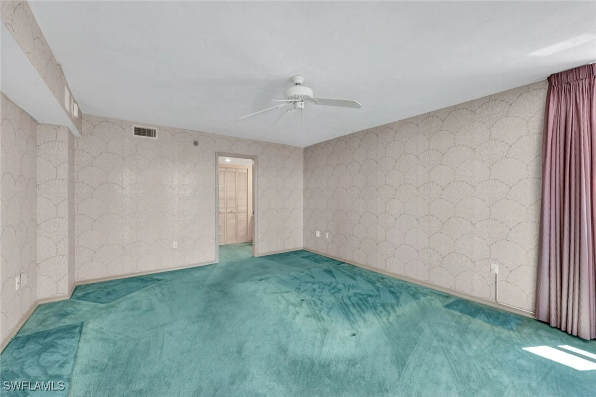 Property Slideshow image 15 of 29 | 6101 pelican bay blvd 201, Naples, FL, 34108