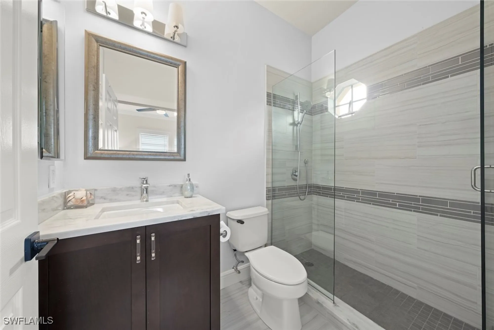 Property Slideshow image 14 of 39 | 646 vintage reserve cir # 4d, Naples, FL, 34119