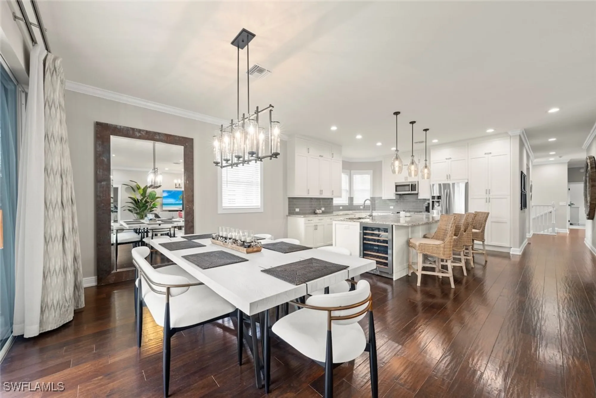 Property Slideshow image 1 of 39 | 646 vintage reserve cir # 4d, Naples, FL, 34119