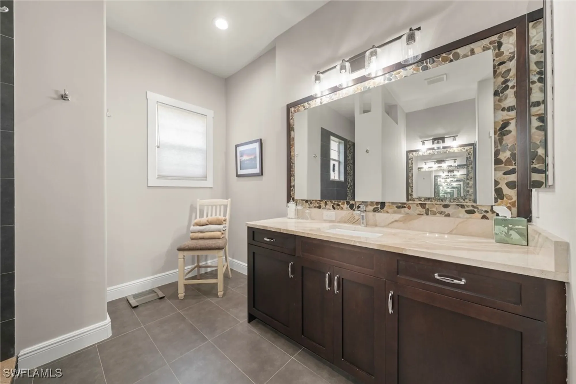 Property Slideshow image 10 of 39 | 646 vintage reserve cir # 4d, Naples, FL, 34119