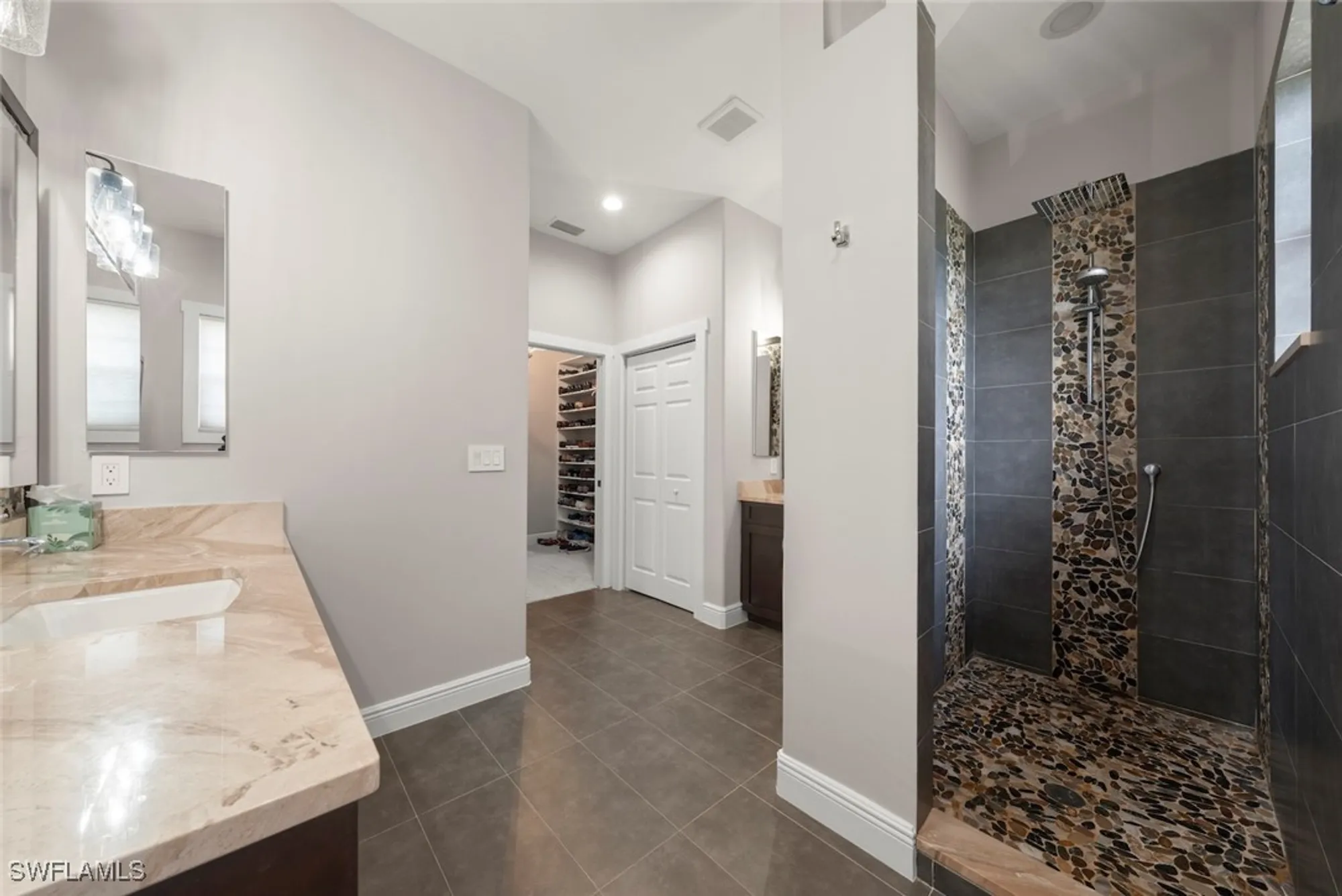 Property Slideshow image 11 of 39 | 646 vintage reserve cir # 4d, Naples, FL, 34119