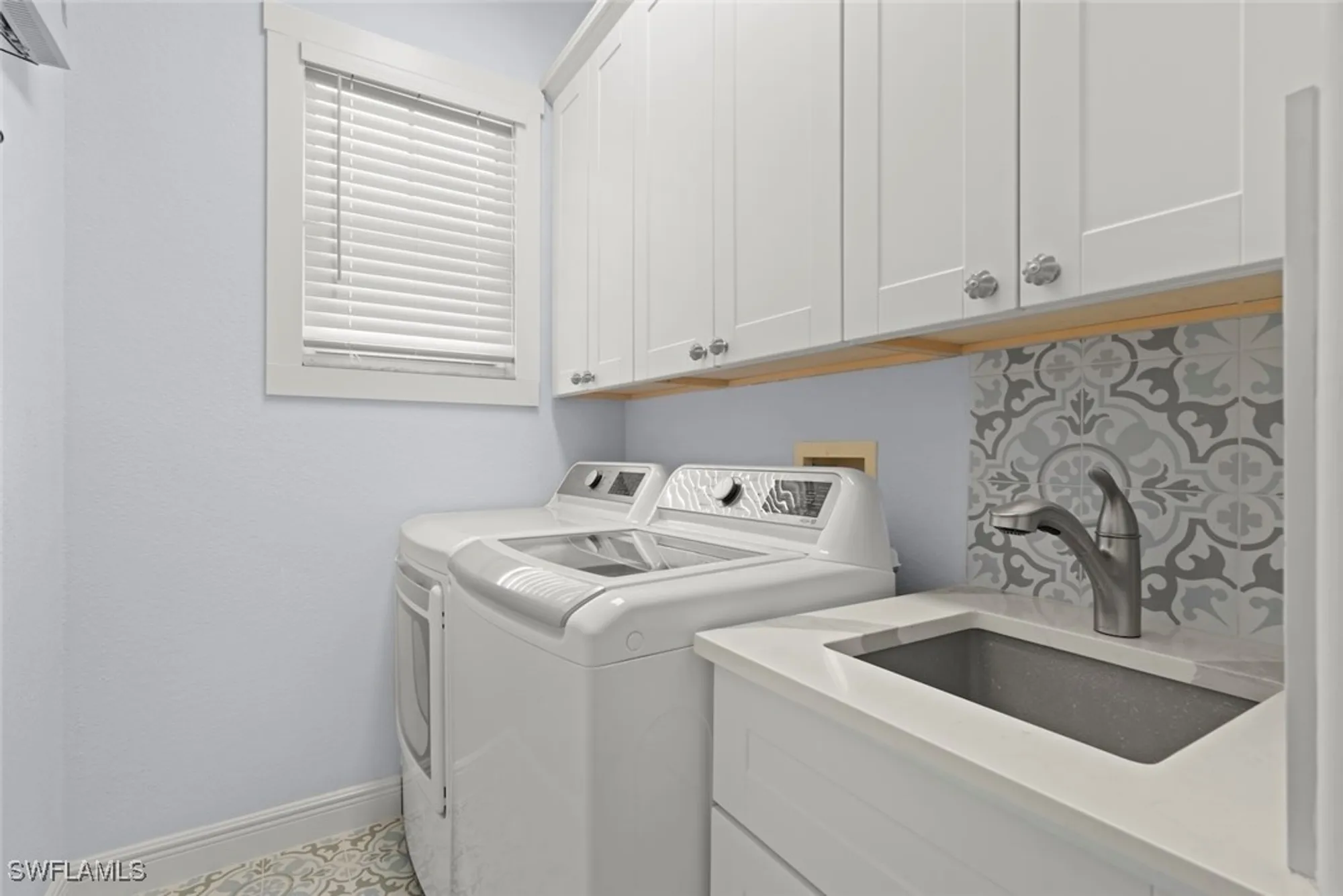 Property Slideshow image 22 of 39 | 646 vintage reserve cir # 4d, Naples, FL, 34119