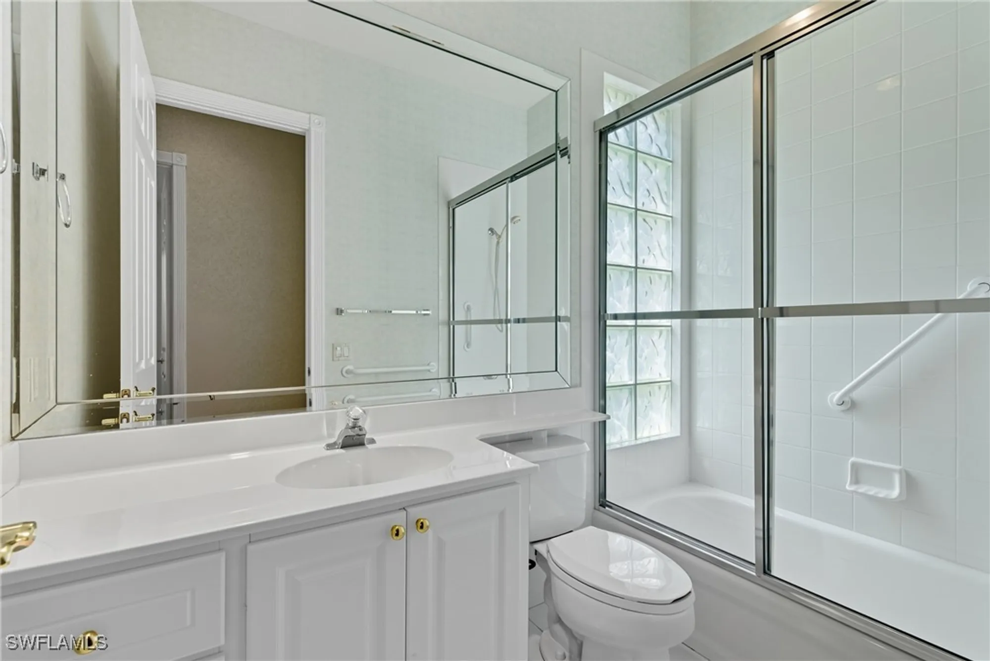 Property Slideshow image 20 of 24 | 5925 bermuda ln, Naples, FL, 34119