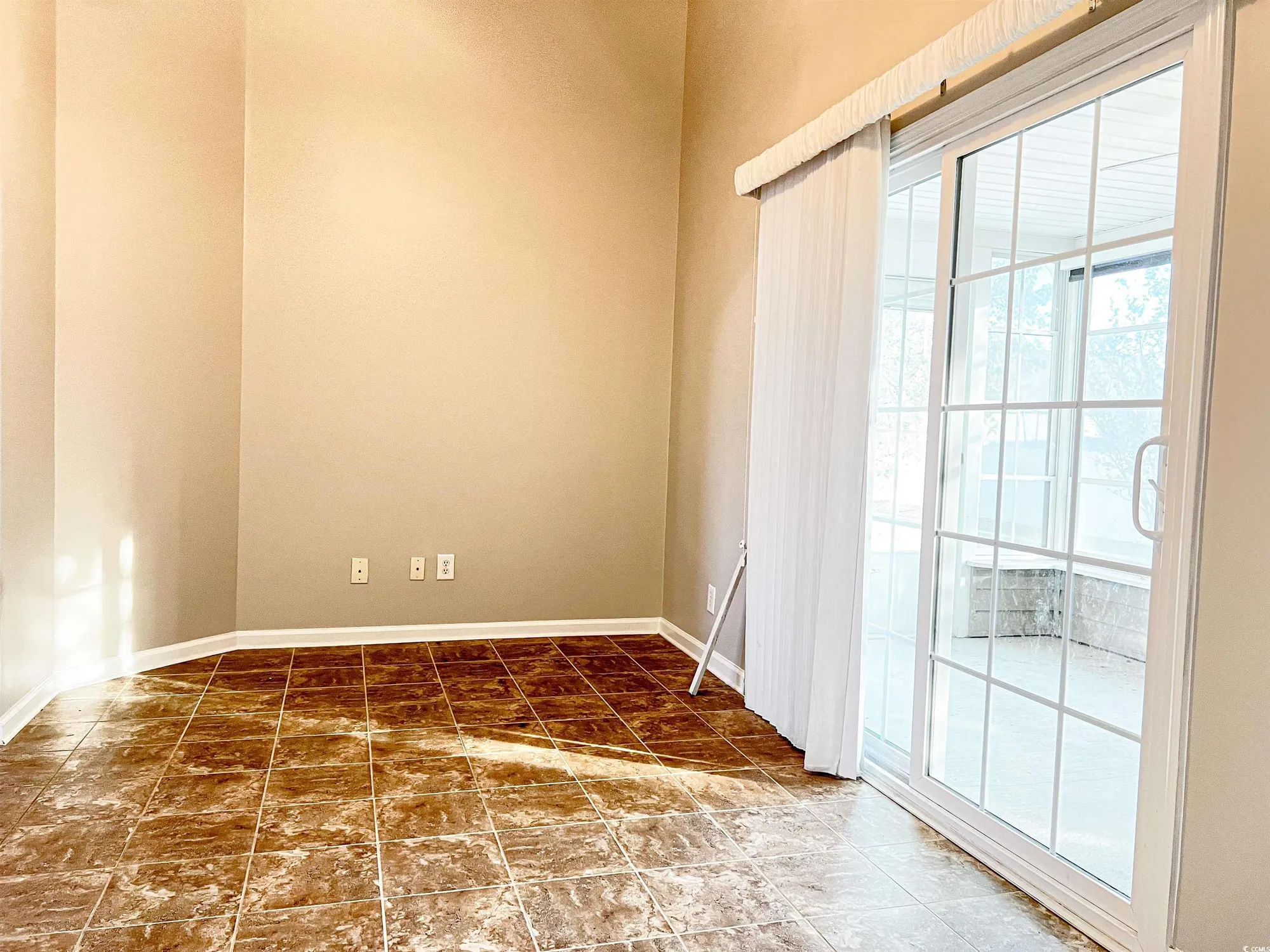 Property Slideshow image 13 of 37 | 7281 guinevere cir, Myrtle Beach, SC, 29588