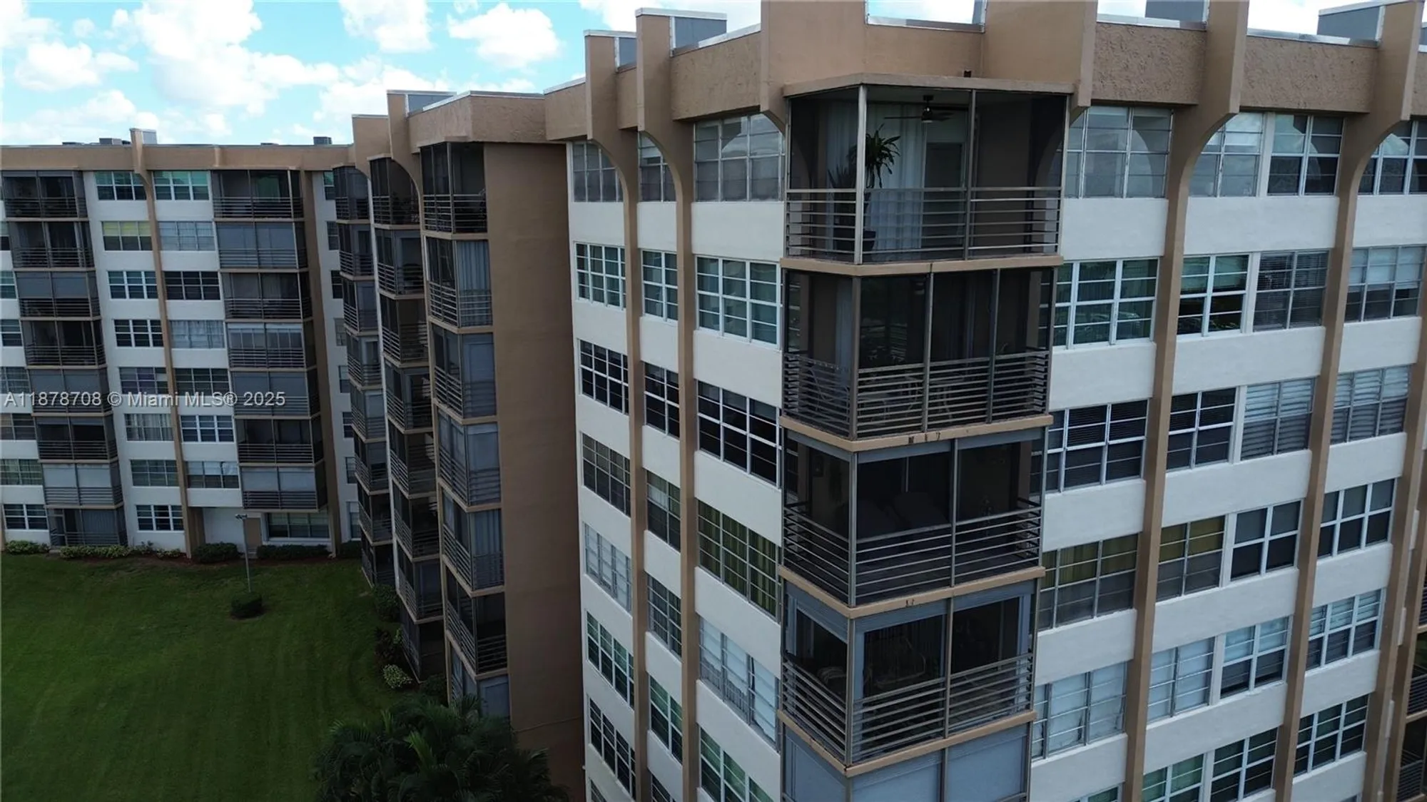 Property Slideshow image 27 of 27 | 1100 saint charles pl ph 5, Pembroke Pines, FL, 33026