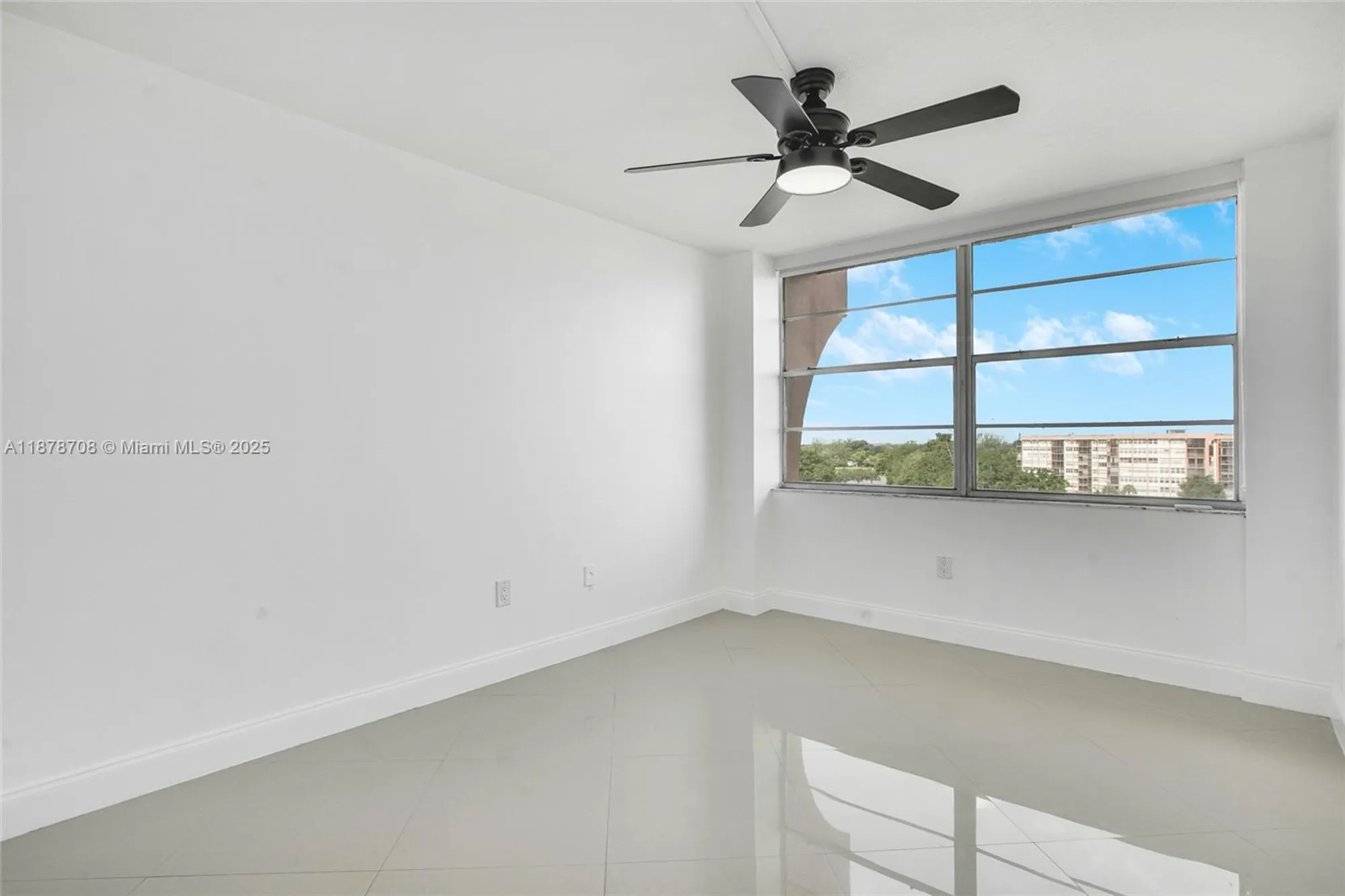 Property Slideshow image 9 of 27 | 1100 saint charles pl ph 5, Pembroke Pines, FL, 33026