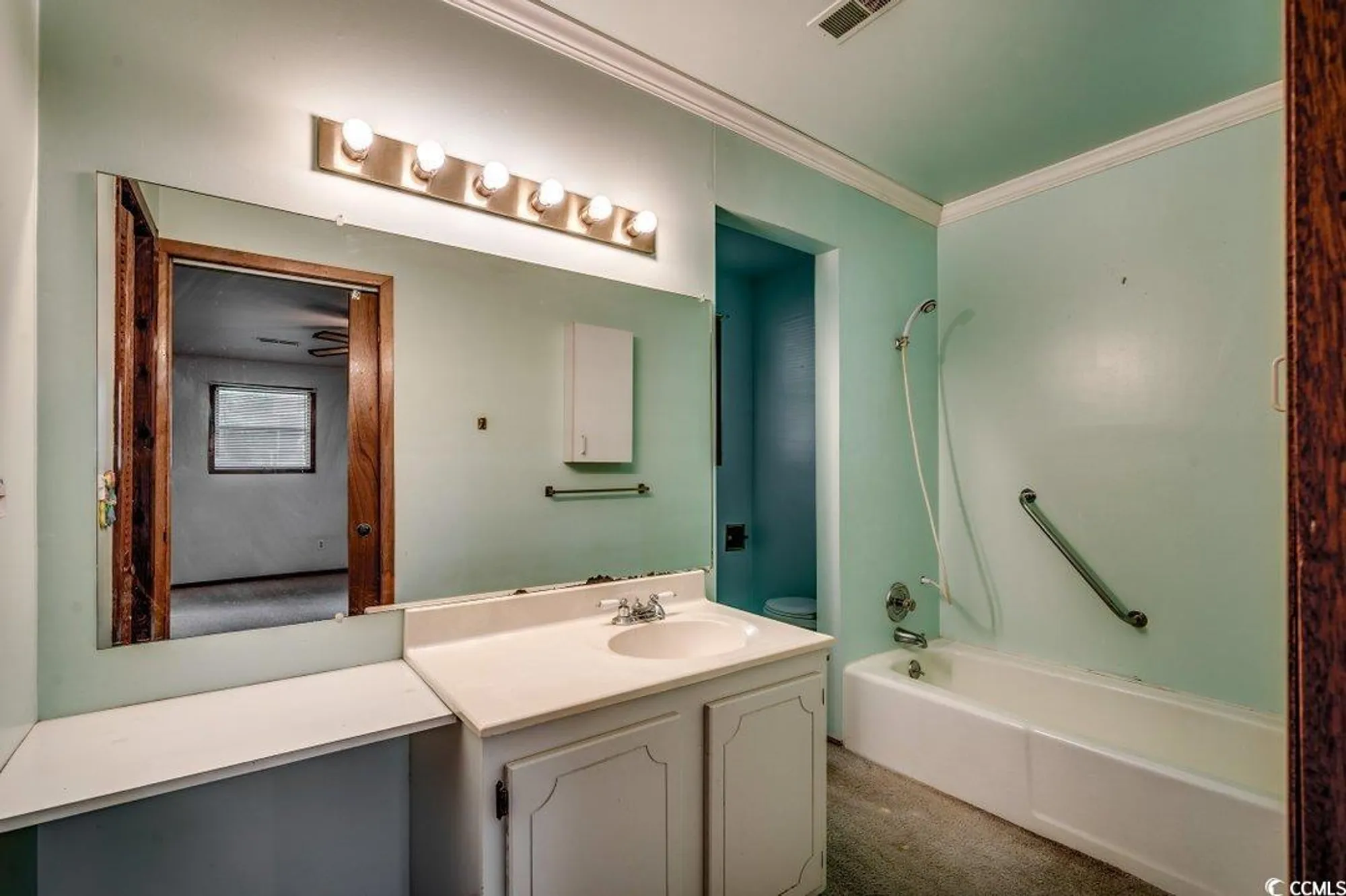 Property Slideshow image 16 of 27 | 306 prestwick rd, Myrtle Beach, SC, 29588