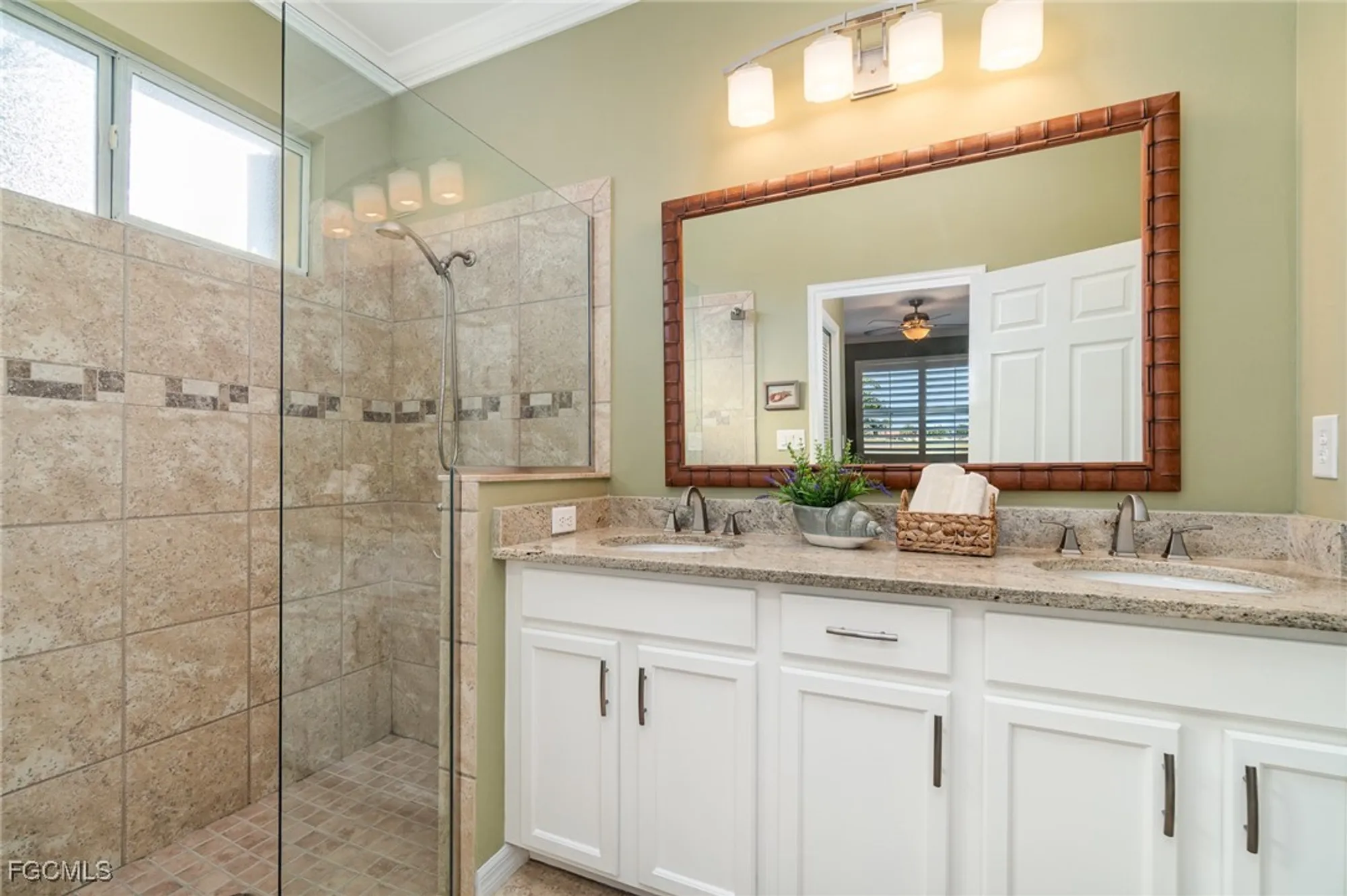 Property Slideshow image 14 of 36 | 20548 chestnut ridge dr, North Fort Myers, FL, 33917