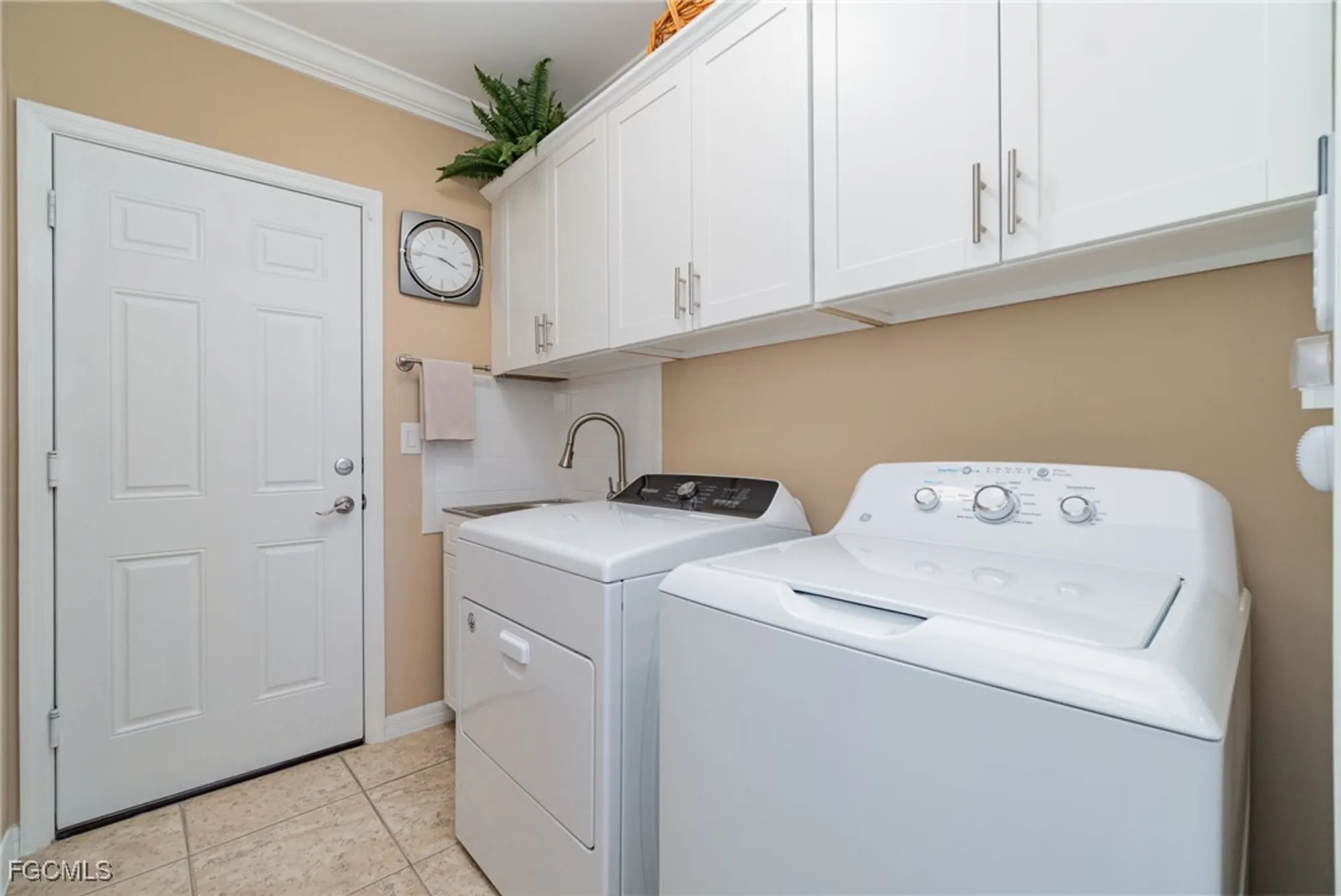 Property Slideshow image 18 of 36 | 20548 chestnut ridge dr, North Fort Myers, FL, 33917