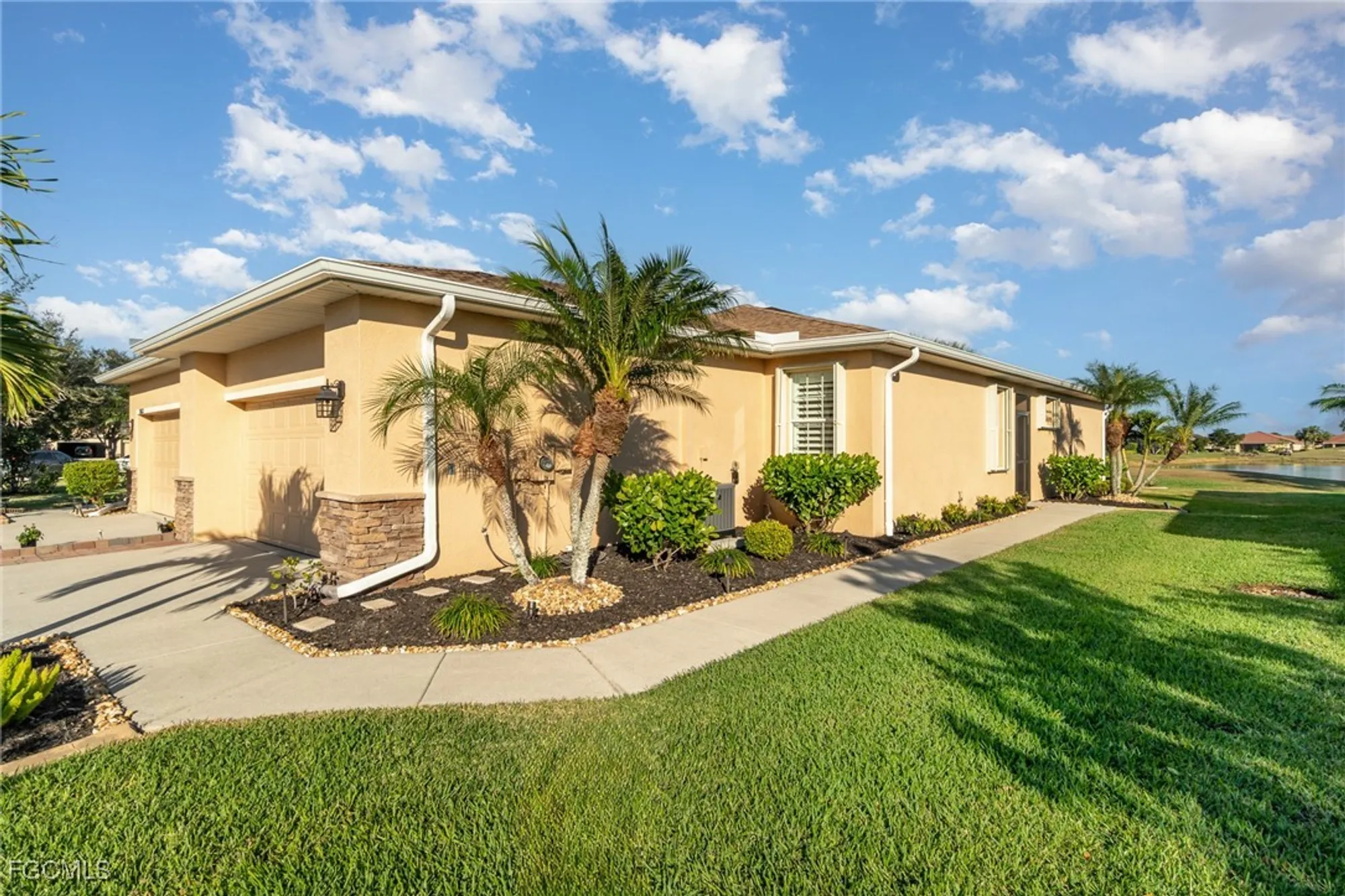 Property Slideshow image 23 of 36 | 20548 chestnut ridge dr, North Fort Myers, FL, 33917