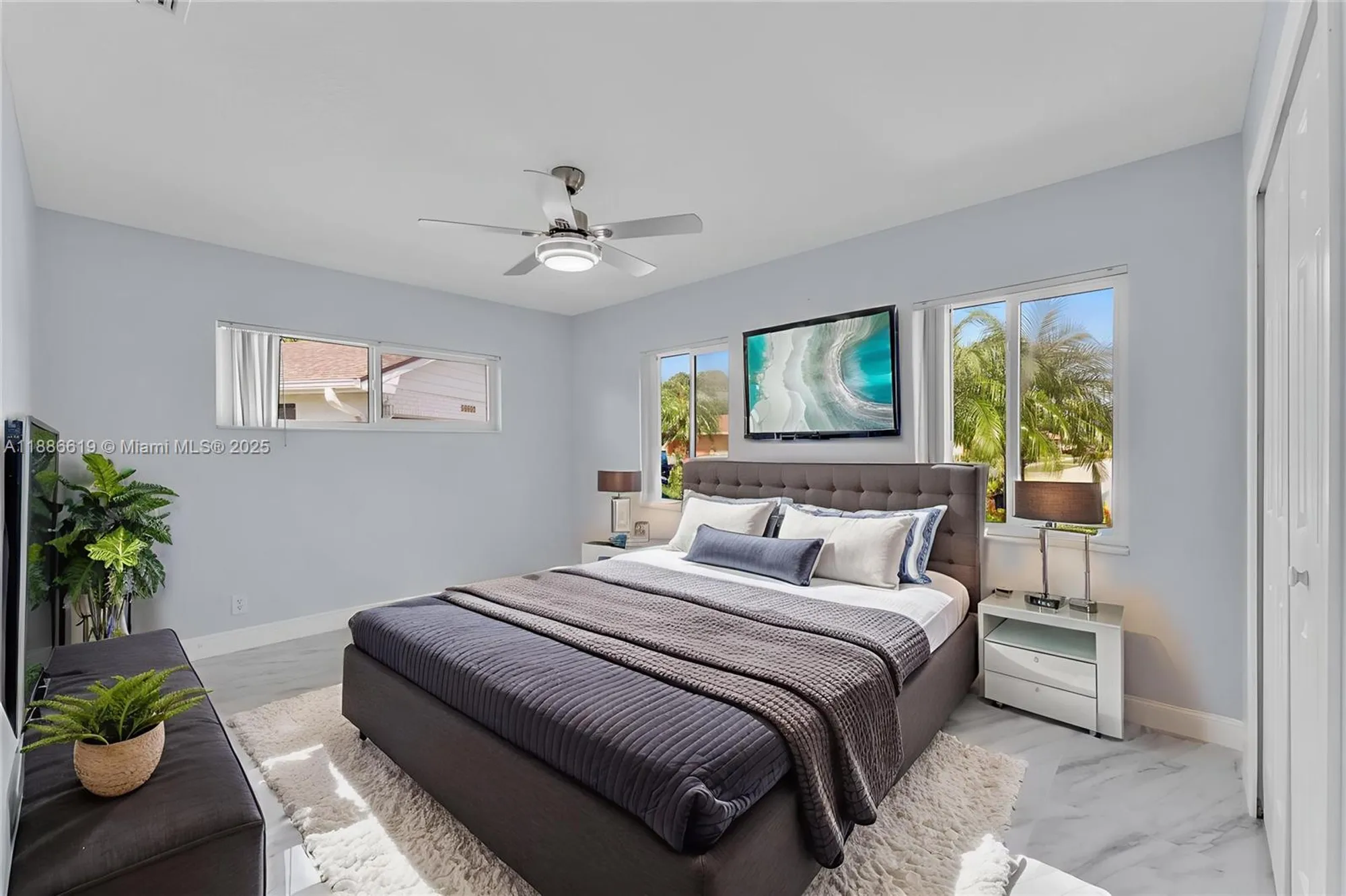 Property Slideshow image 15 of 37 | 10668 greentrail dr, Boynton Beach, FL, 33436