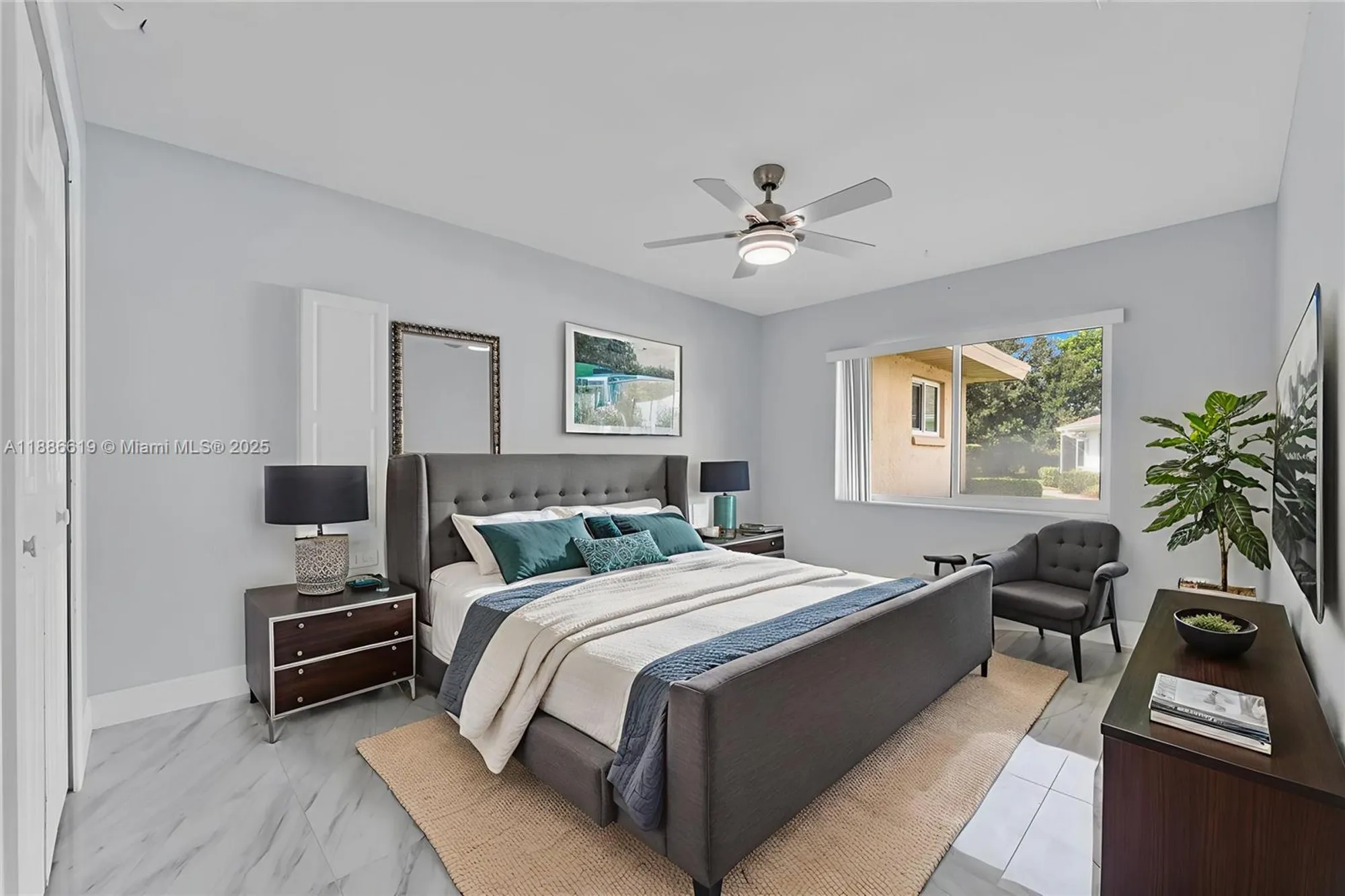 Property Slideshow image 17 of 37 | 10668 greentrail dr, Boynton Beach, FL, 33436