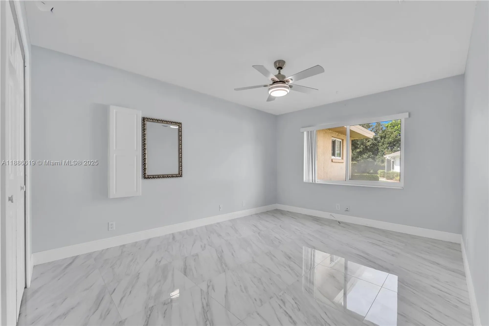 Property Slideshow image 18 of 37 | 10668 greentrail dr, Boynton Beach, FL, 33436