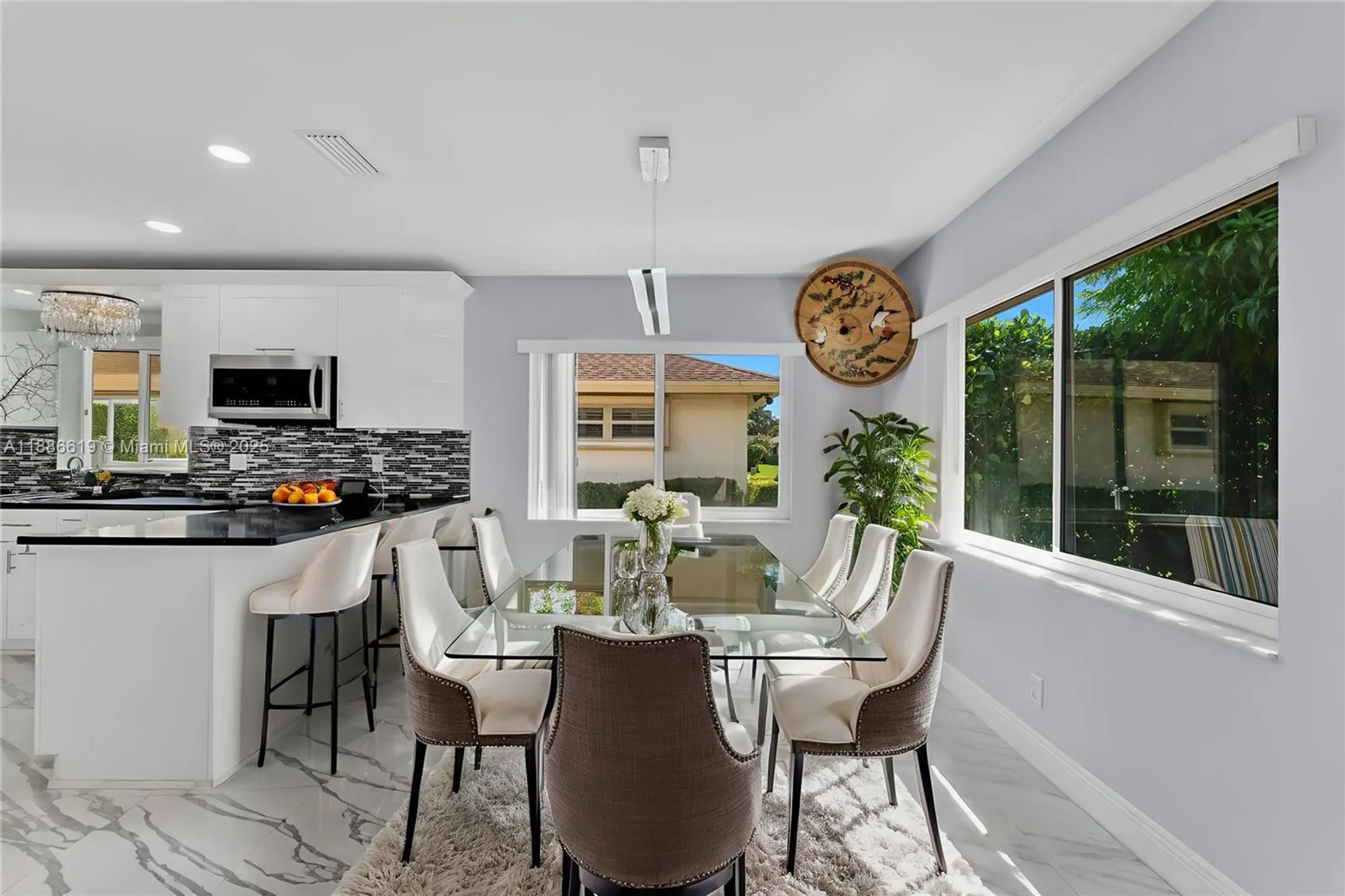 Property Slideshow image 10 of 37 | 10668 greentrail dr, Boynton Beach, FL, 33436