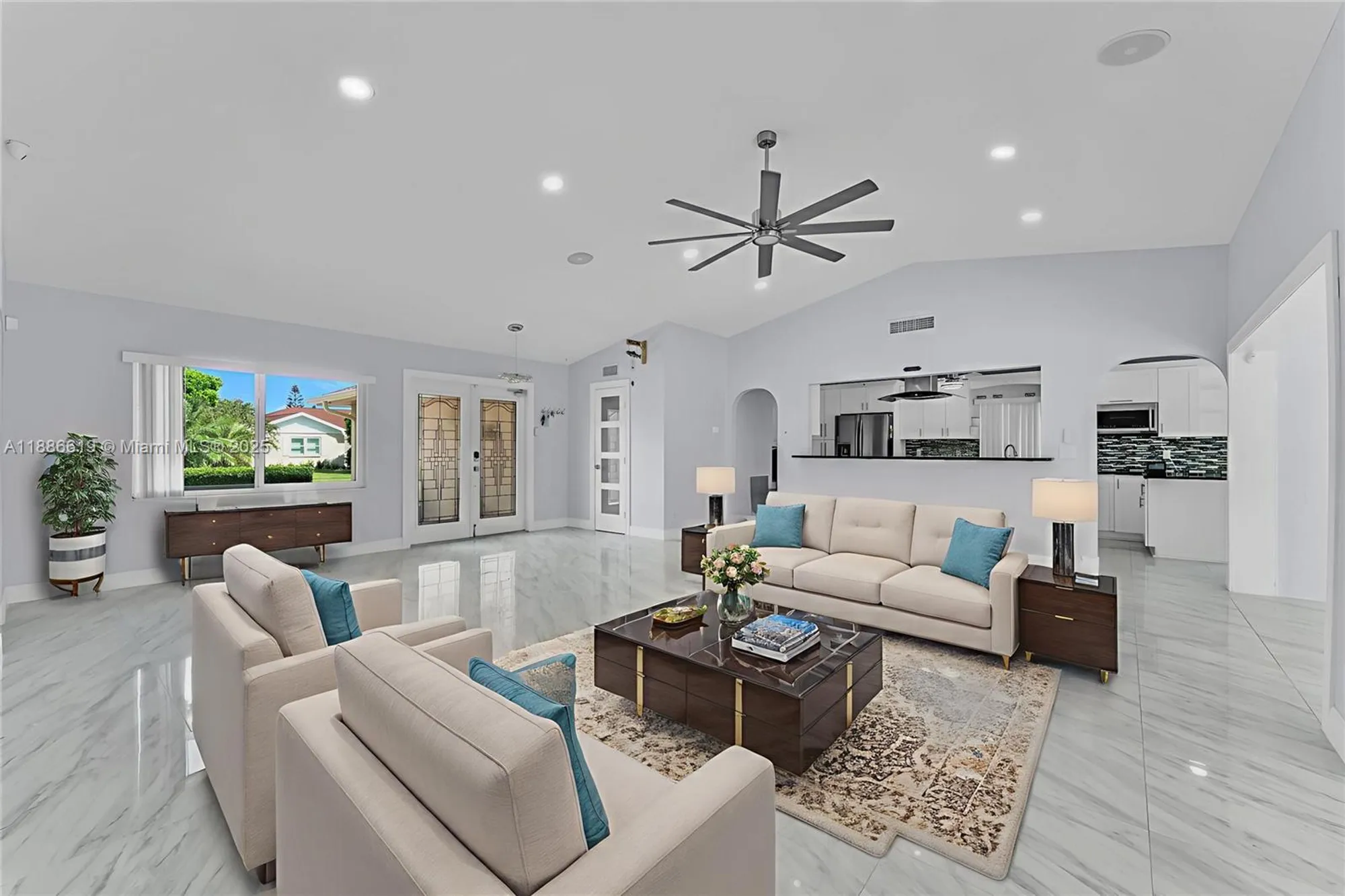 Property Slideshow image 12 of 37 | 10668 greentrail dr, Boynton Beach, FL, 33436