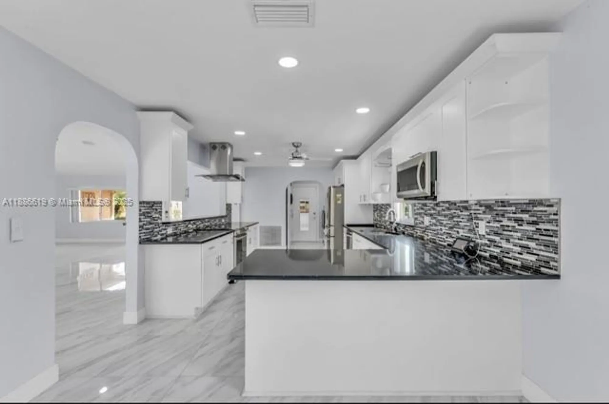 Property Slideshow image 8 of 37 | 10668 greentrail dr, Boynton Beach, FL, 33436