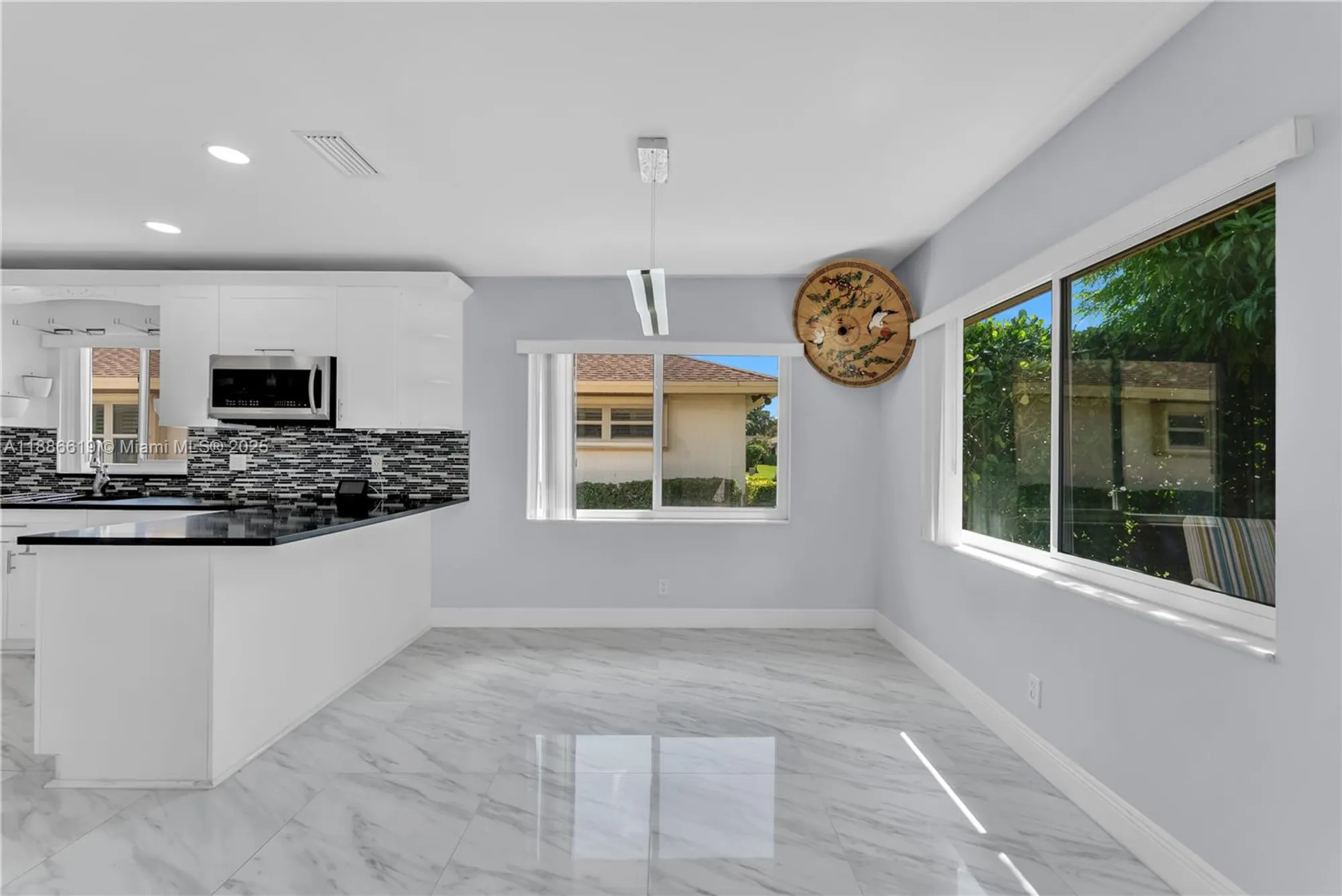 Property Slideshow image 9 of 37 | 10668 greentrail dr, Boynton Beach, FL, 33436