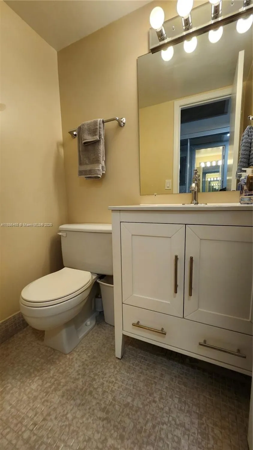 Property Slideshow image 23 of 54 | 2144 cambridge g # 2144, Deerfield Beach, FL, 33442