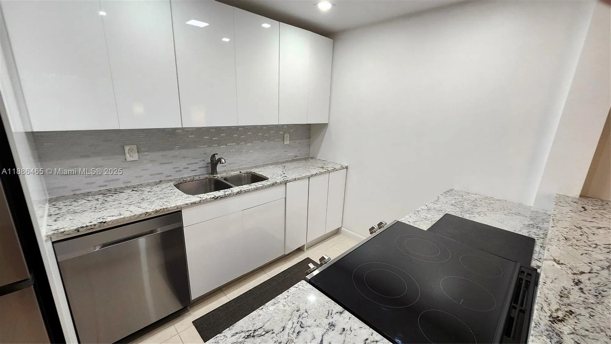 Property Slideshow image 8 of 54 | 2144 cambridge g # 2144, Deerfield Beach, FL, 33442