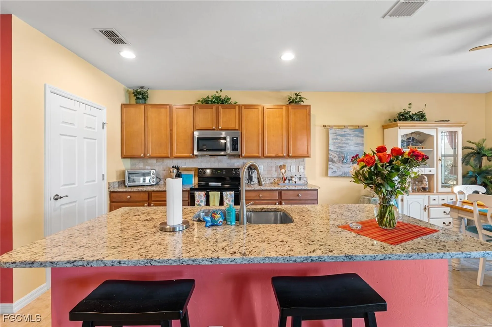 Property Slideshow image 10 of 37 | 3079 apple blossom dr, Alva, FL, 33920