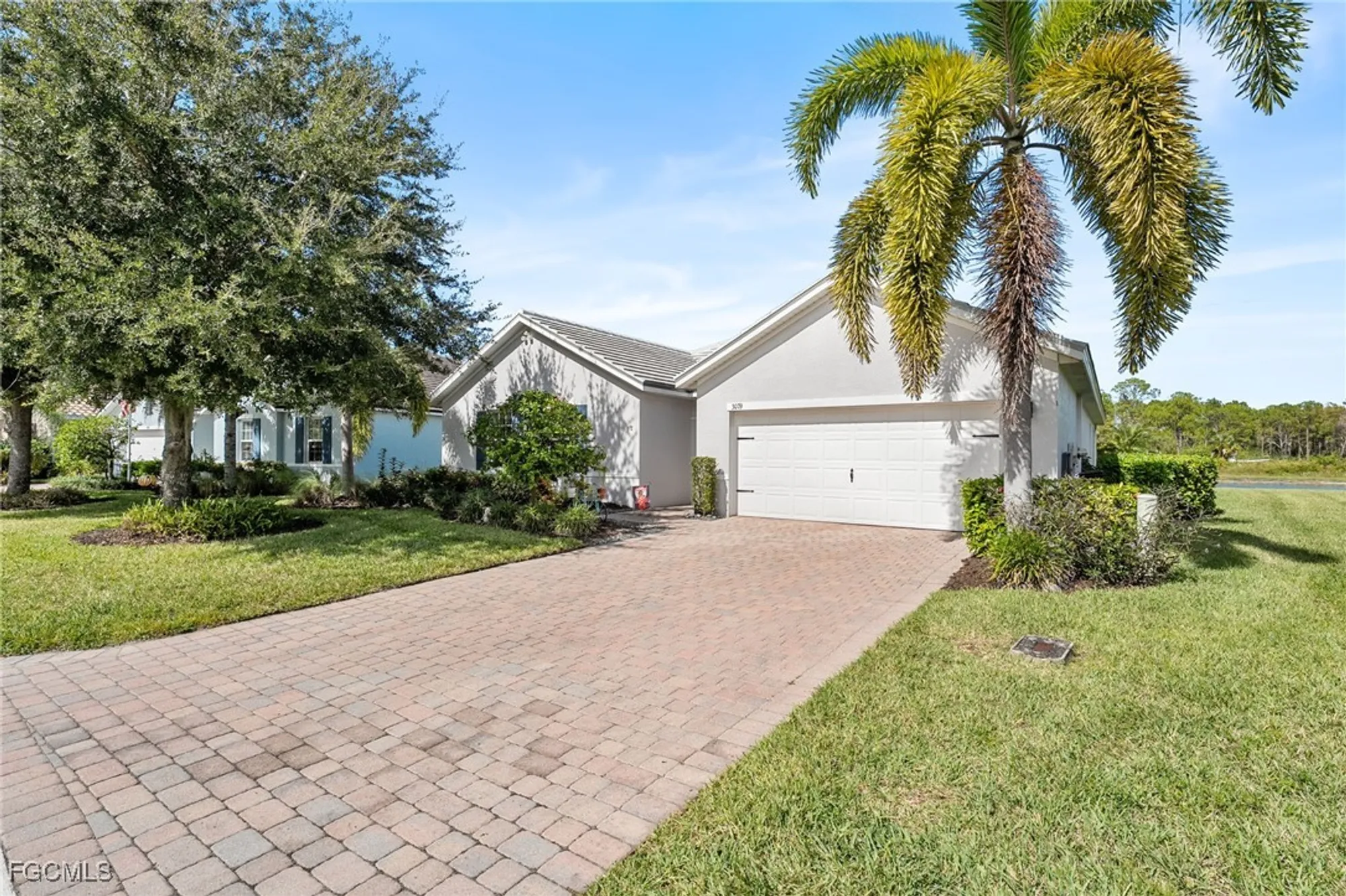 Property Slideshow image 4 of 37 | 3079 apple blossom dr, Alva, FL, 33920