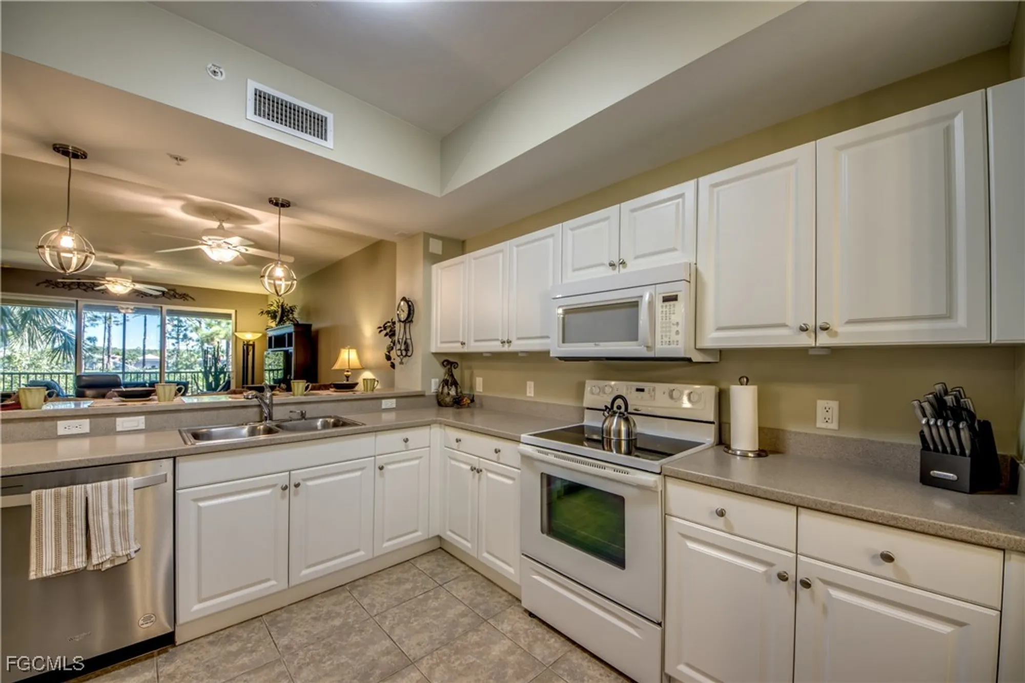 Property Slideshow image 4 of 28 | 10780 palazzo way 204, Fort Myers, FL, 33913