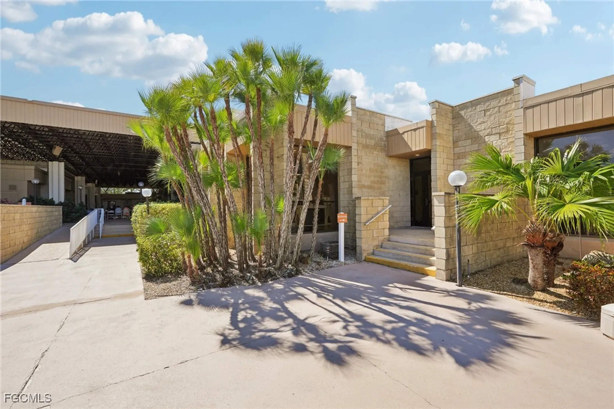 Property Slideshow image 36 of 48 | 1828 pine valley dr 109, Fort Myers, FL, 33907