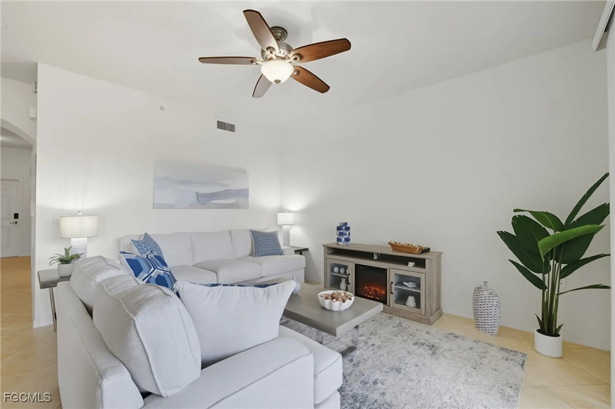 Property Slideshow image 13 of 50 | 10341 heritage bay blvd 1912, Naples, FL, 34120