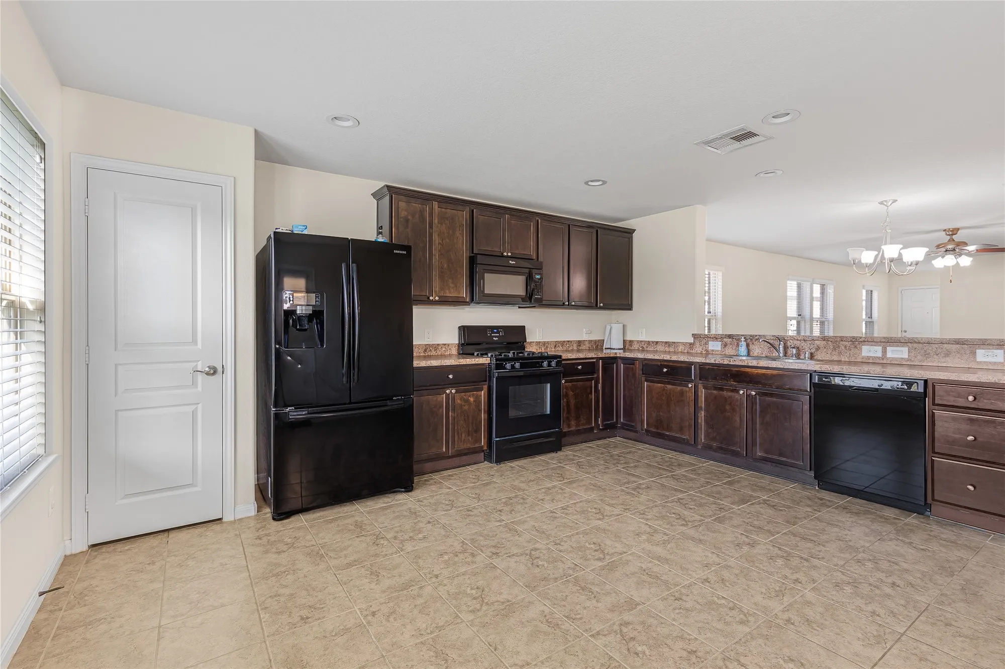 Property Slideshow image 11 of 36 | 3710 saddlebag way, Richmond, TX, 77469